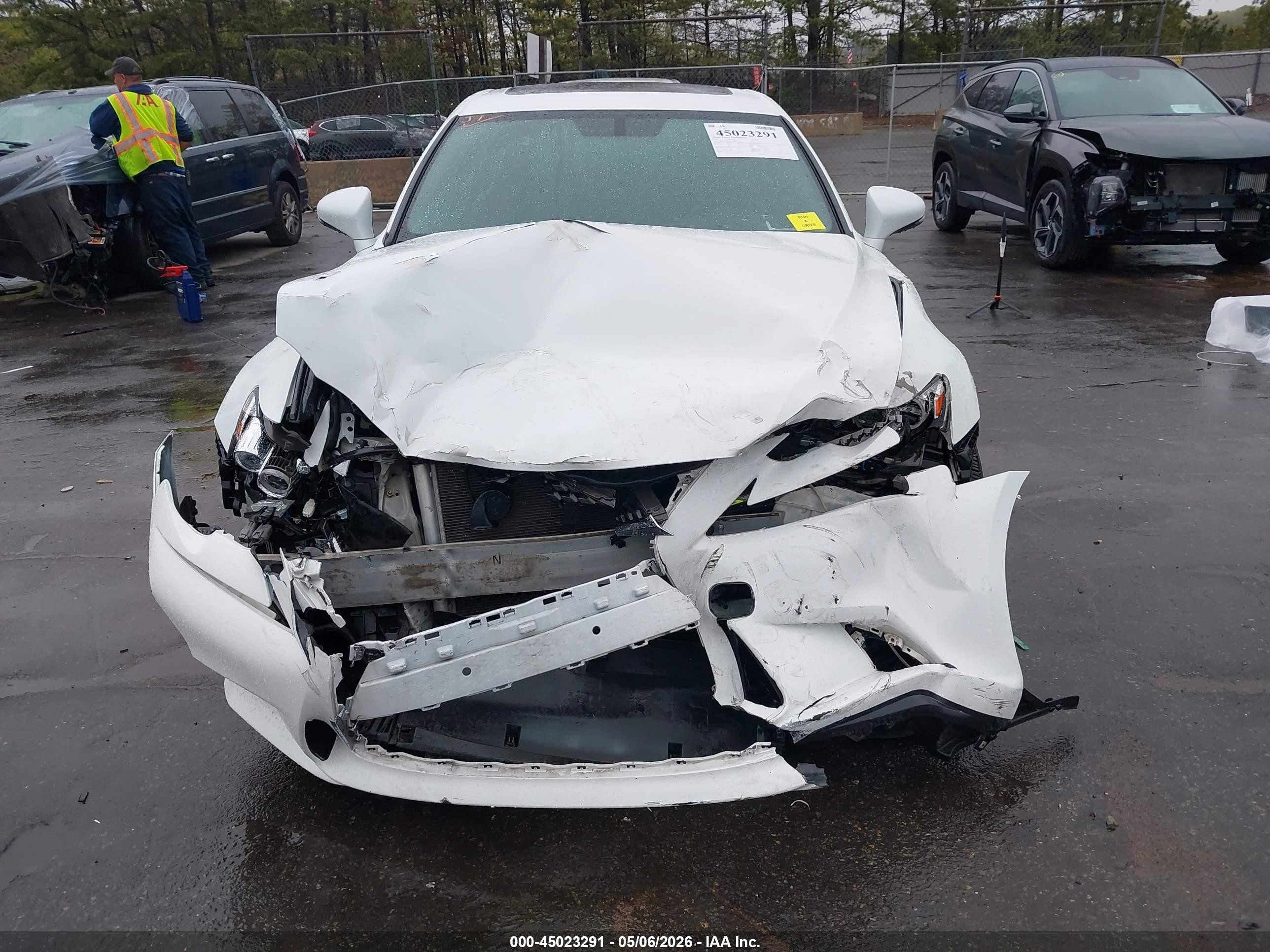 2015 Lexus Is 250   White vin: JTHCF1D21F5023388