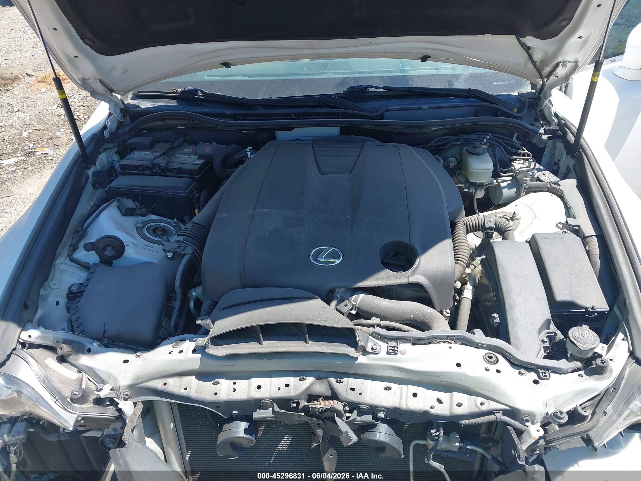 2015 Lexus Is 250   White vin: JTHCF1D21F5026727