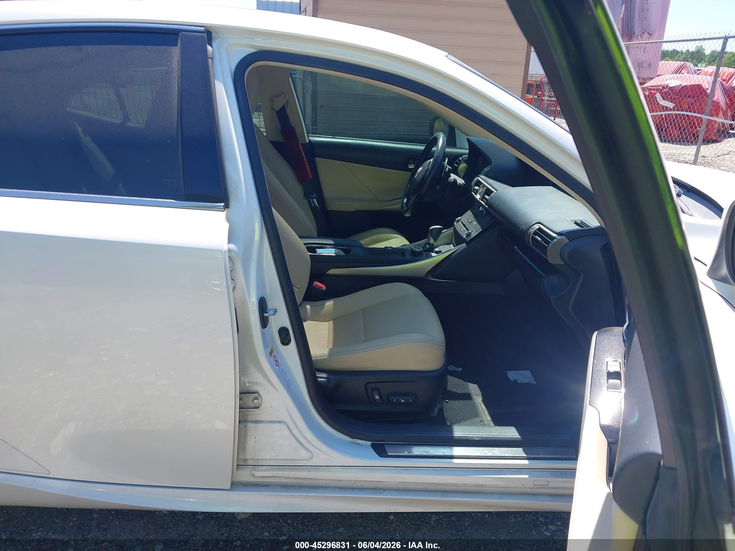 2015 Lexus Is 250   White vin: JTHCF1D21F5026727