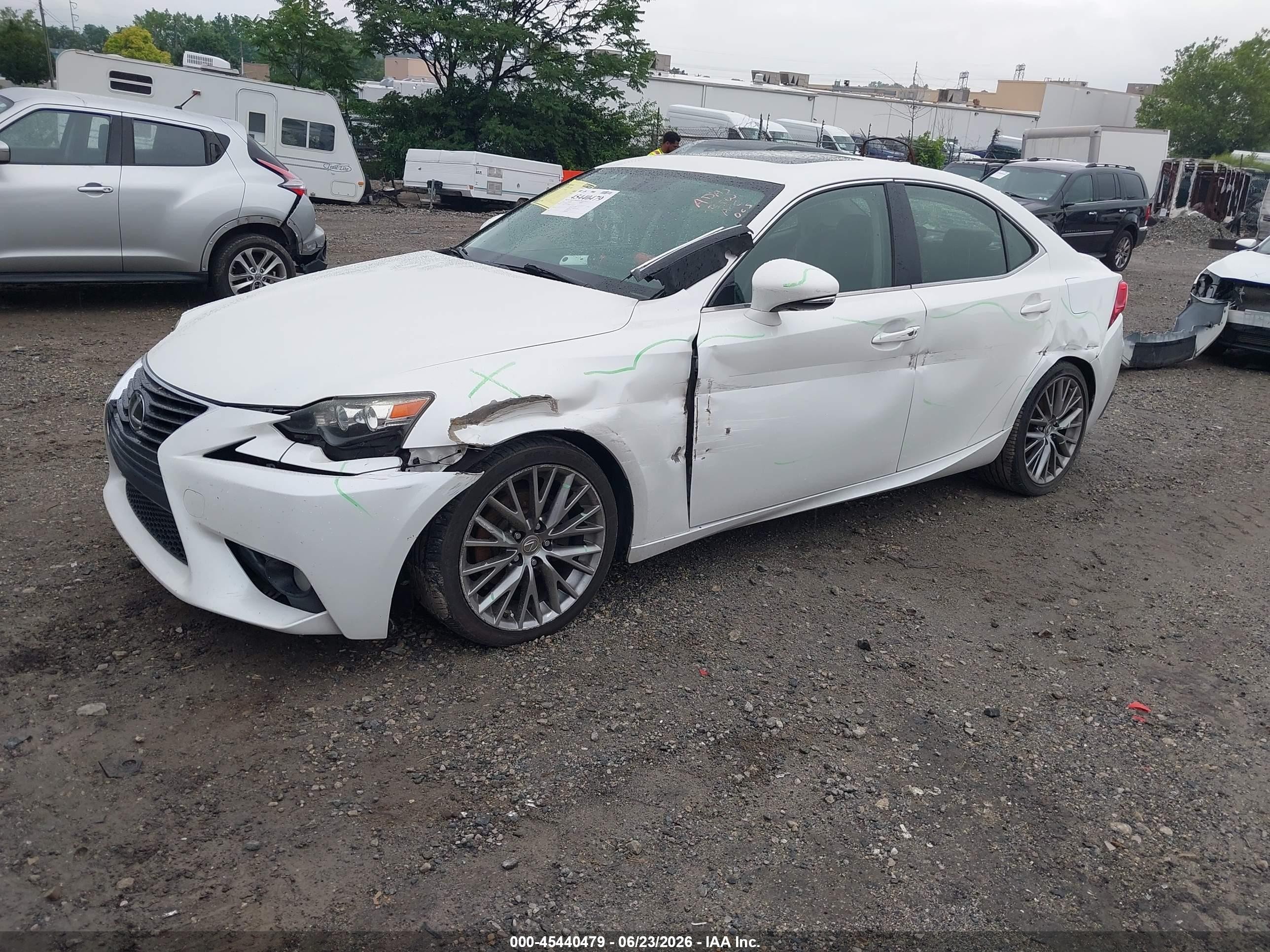 2014 Lexus Is 250   White vin: JTHCF1D22E5004332
