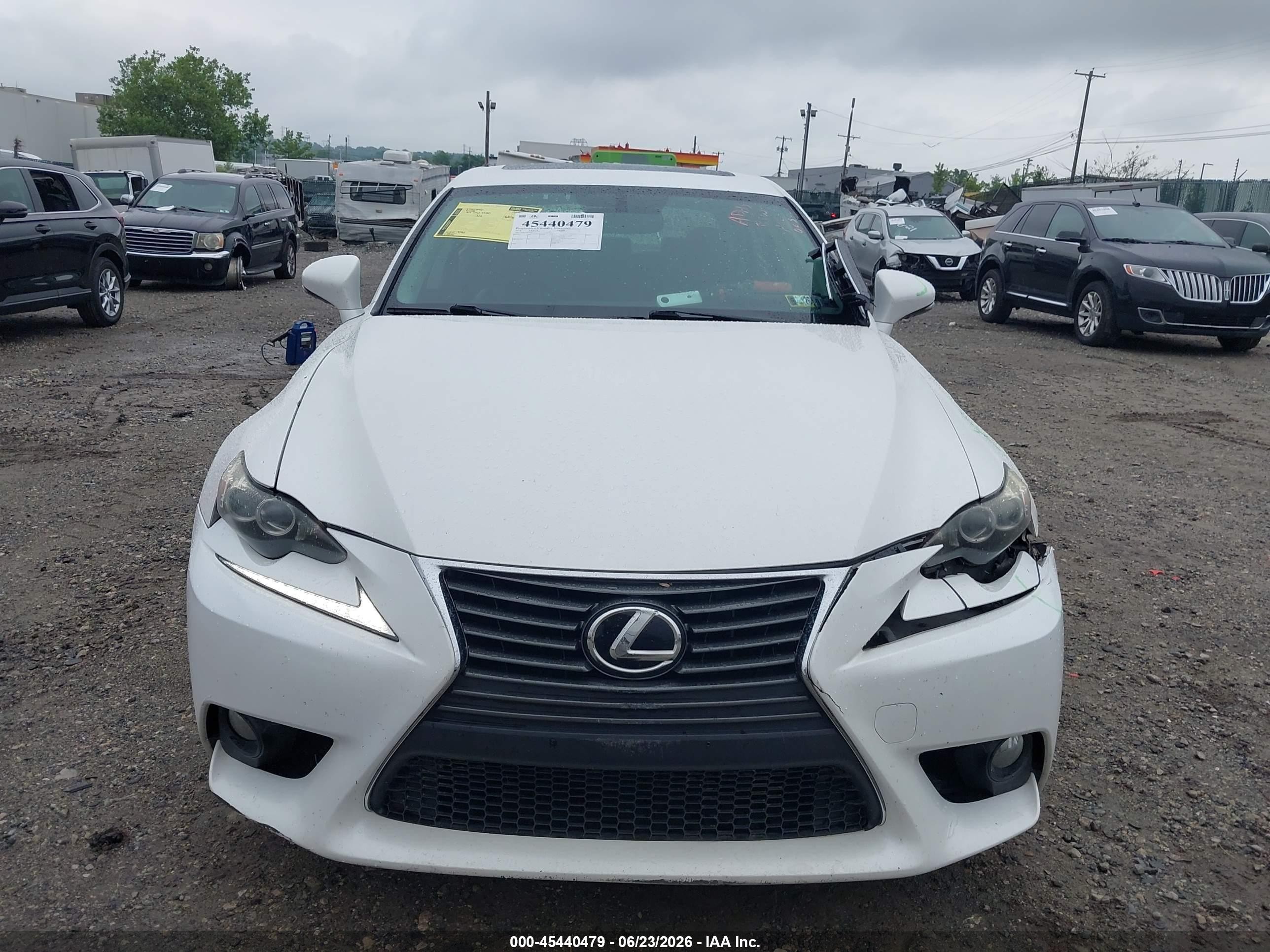 2014 Lexus Is 250   White vin: JTHCF1D22E5004332