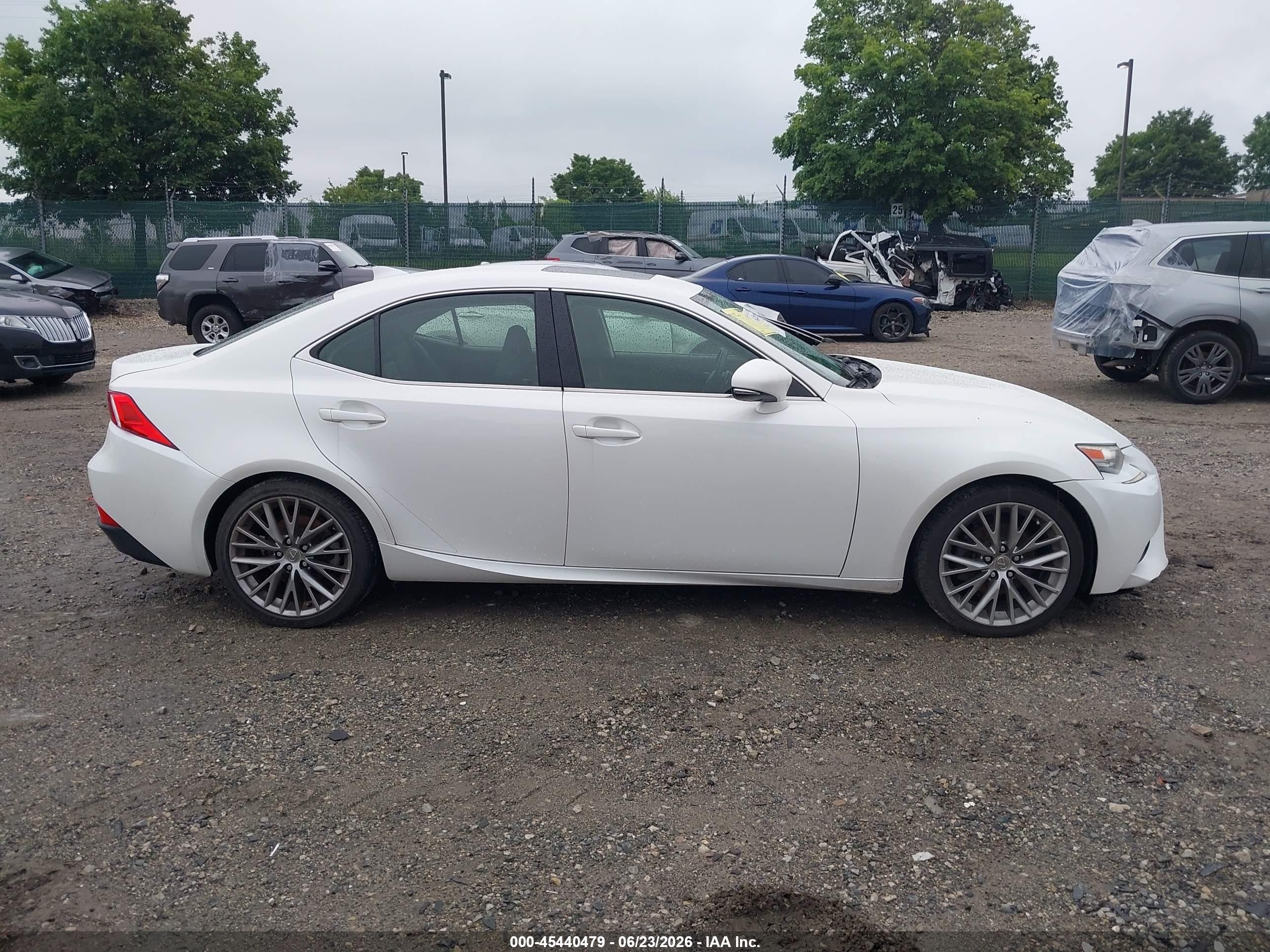 2014 Lexus Is 250   White vin: JTHCF1D22E5004332