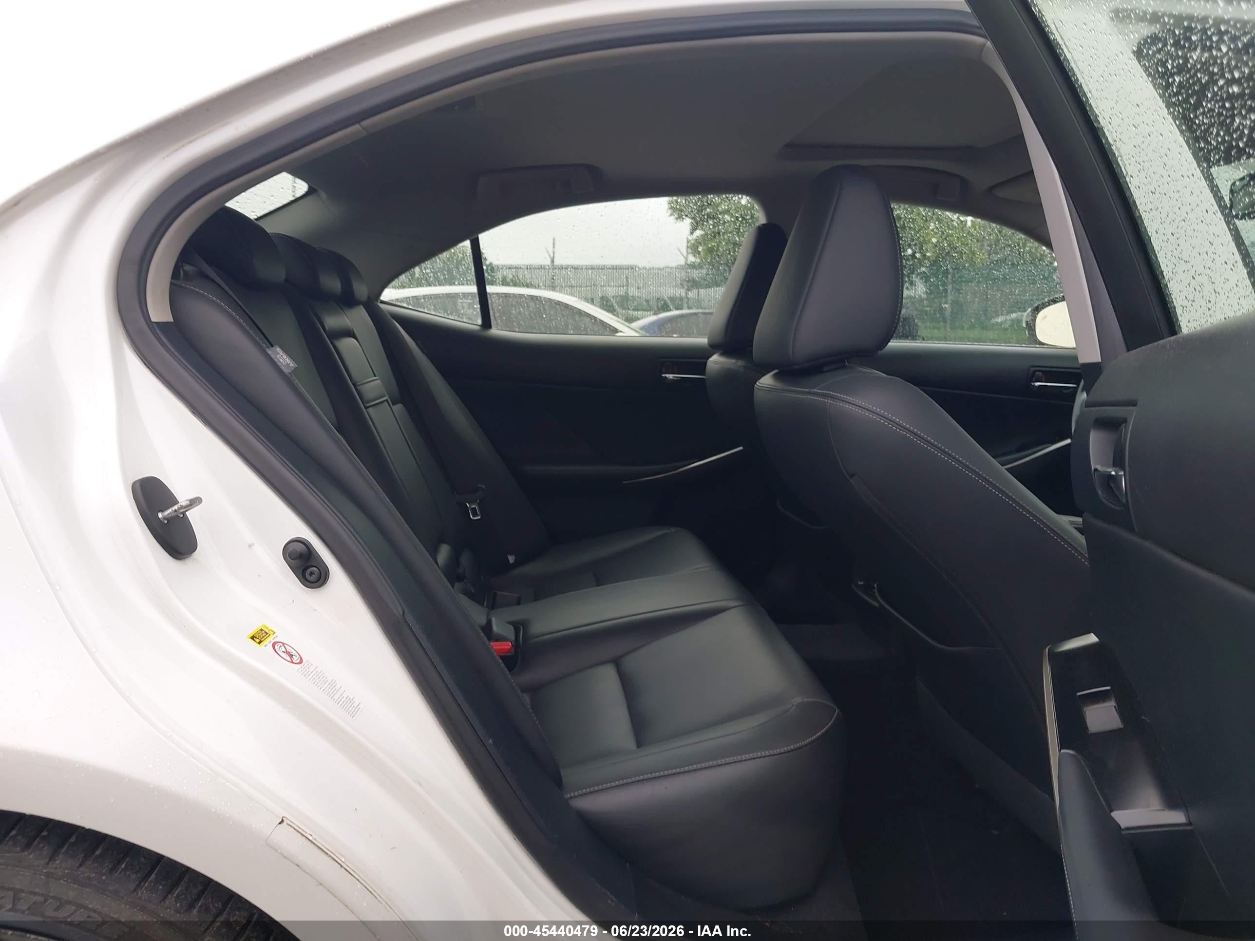 2014 Lexus Is 250   White vin: JTHCF1D22E5004332