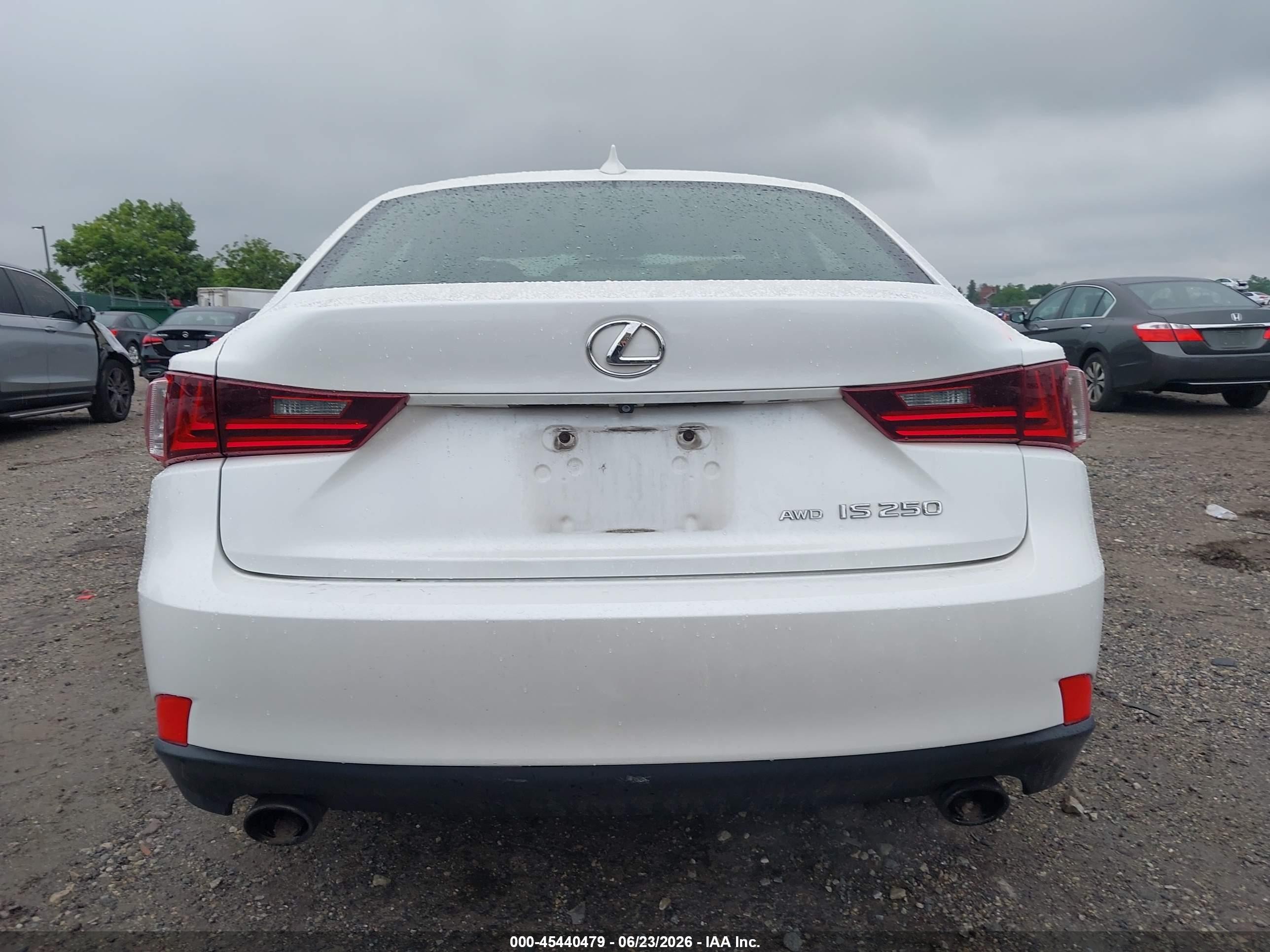 2014 Lexus Is 250   White vin: JTHCF1D22E5004332