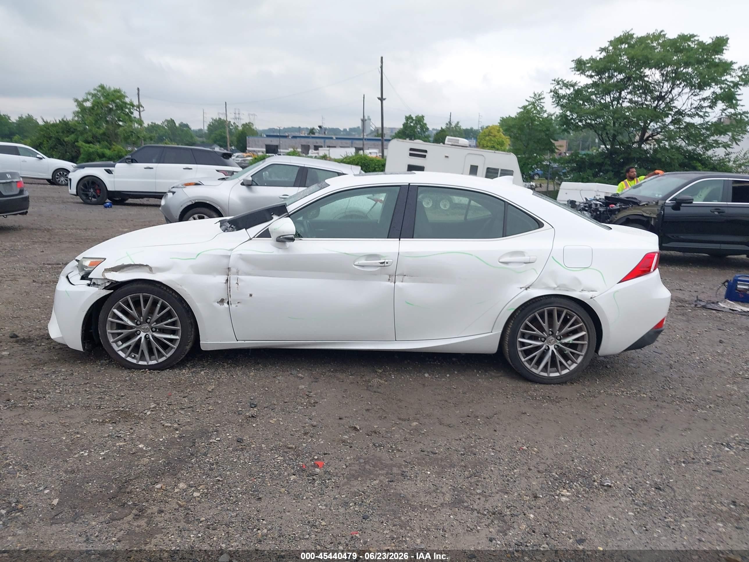 2014 Lexus Is 250   White vin: JTHCF1D22E5004332