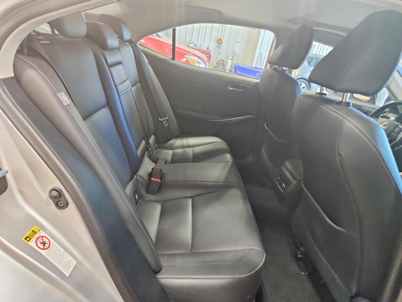 2015 Lexus Is 250 Silver vin: JTHCF1D23F5028513