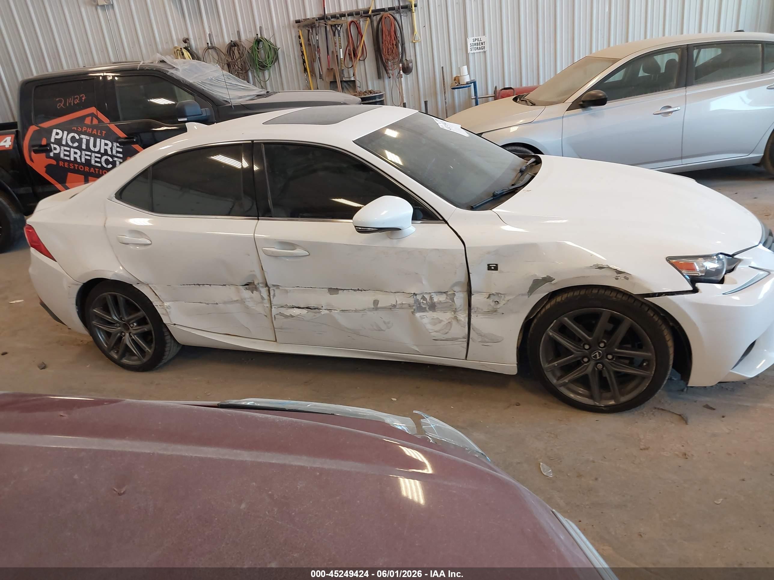 2014 Lexus Is 250   White vin: JTHCF1D24E5010178
