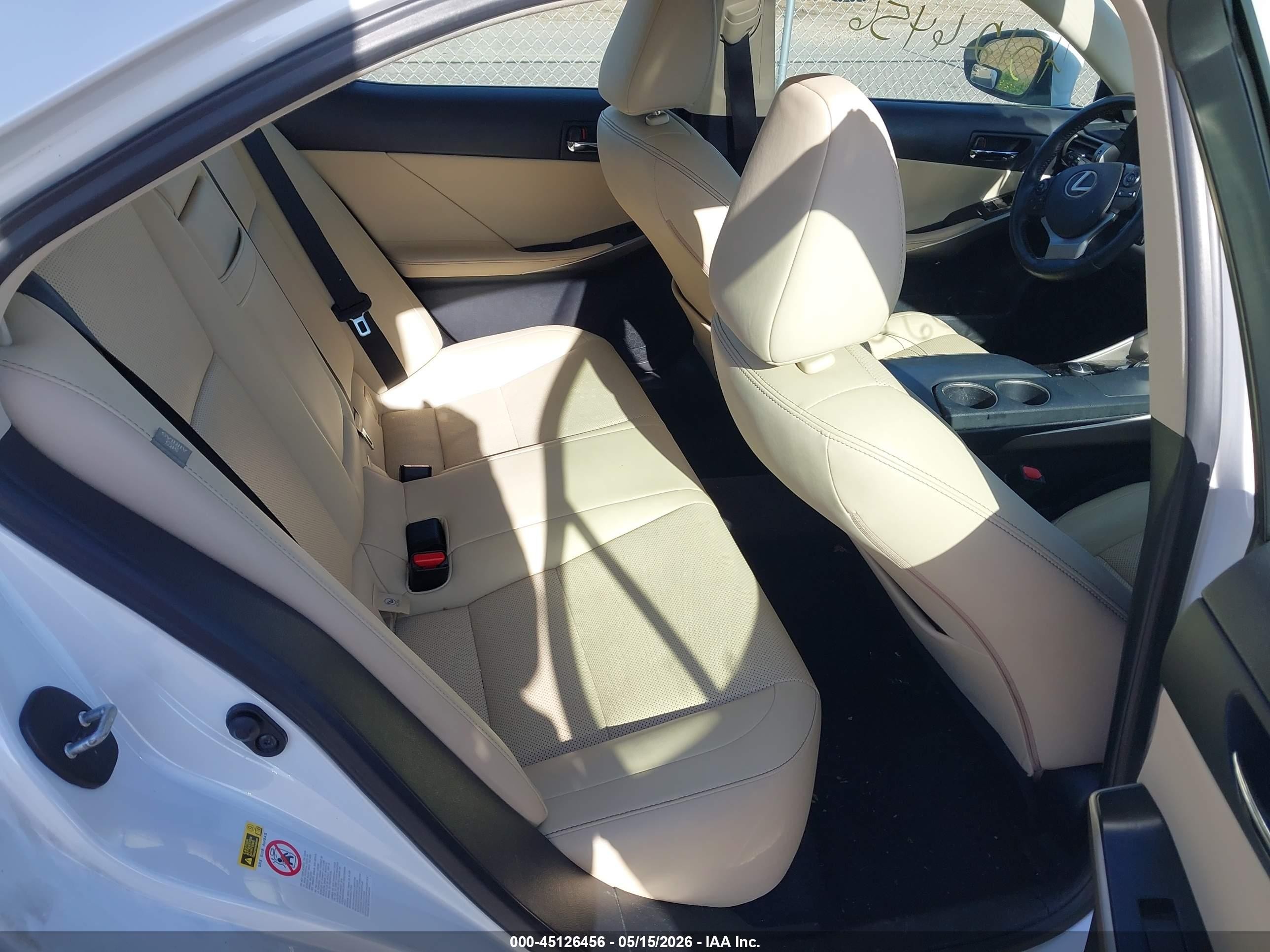 2014 Lexus Is 250   White vin: JTHCF1D24E5013453
