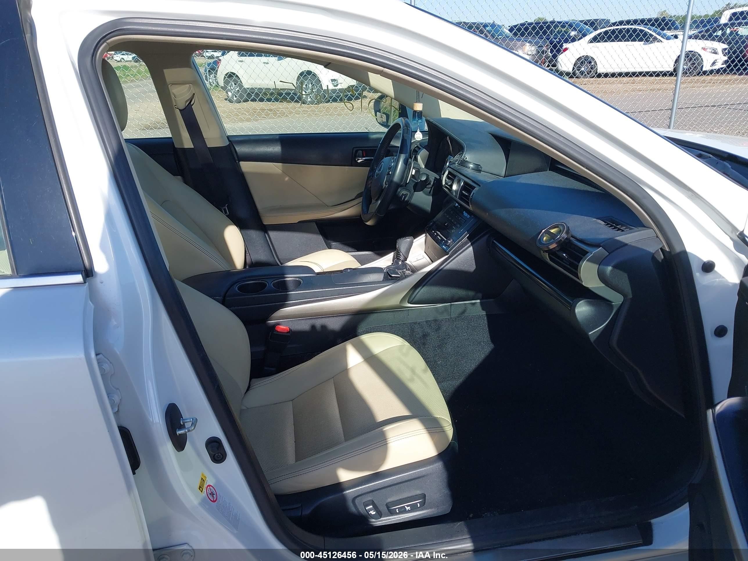 2014 Lexus Is 250   White vin: JTHCF1D24E5013453