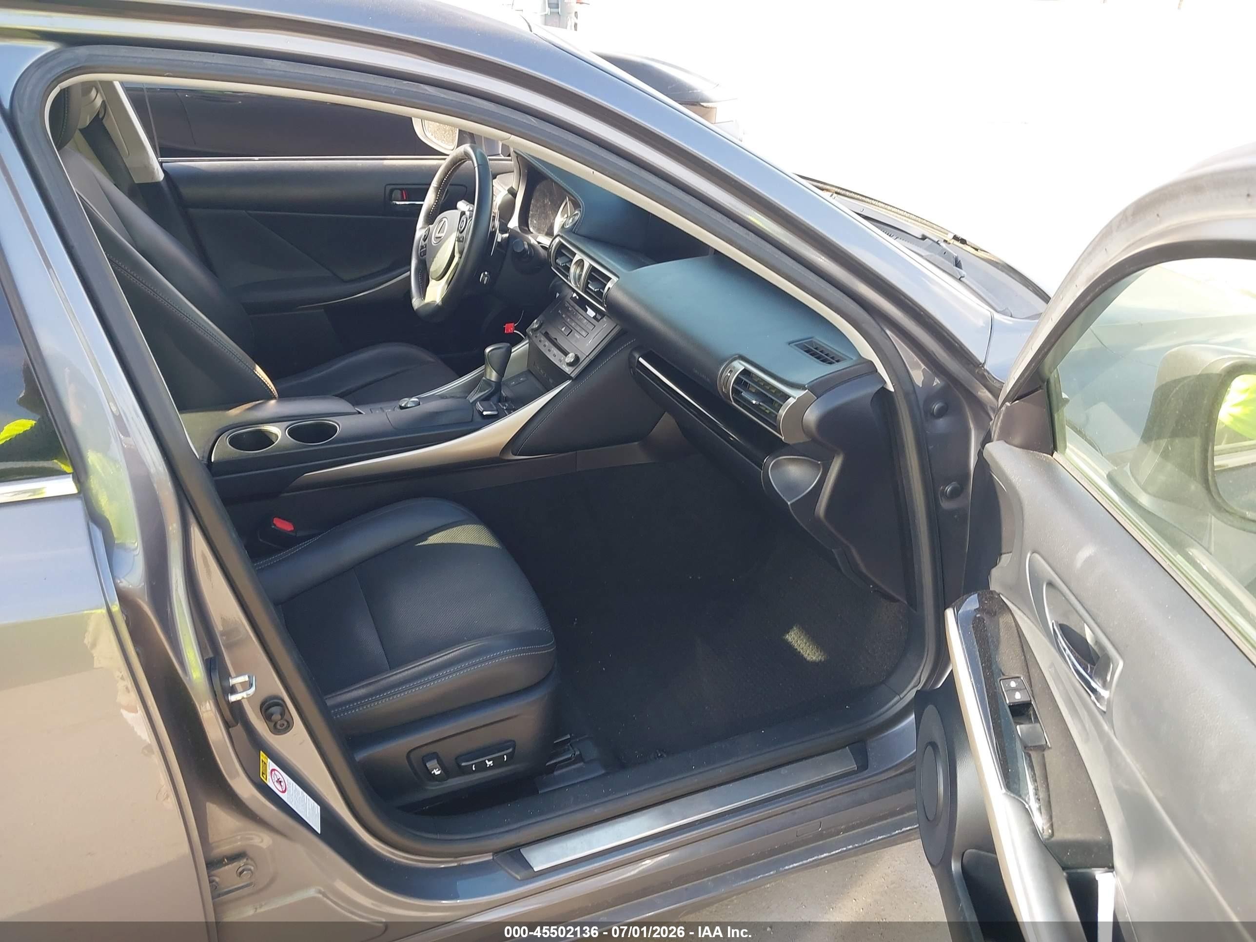 2015 Lexus Is 250   Серый vin: JTHCF1D25F5020591