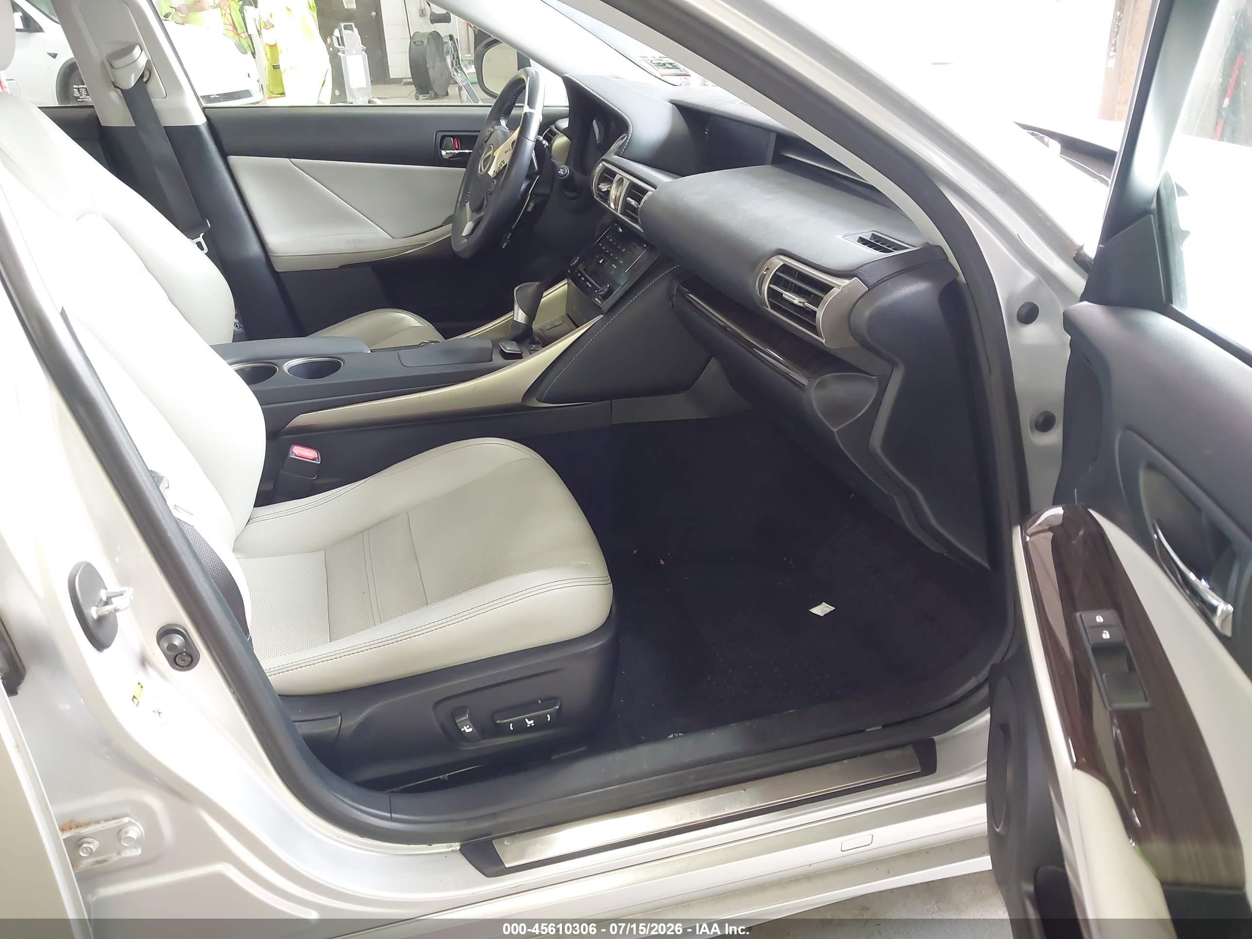 2014 Lexus Is 250   Silver vin: JTHCF1D27E5009266