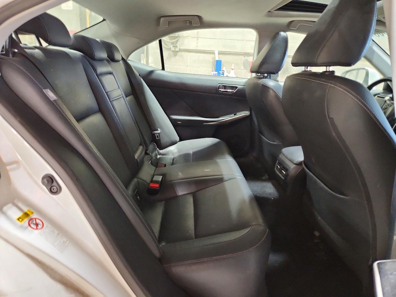 2015 Lexus Is 250 White vin: JTHCF1D27F5020950