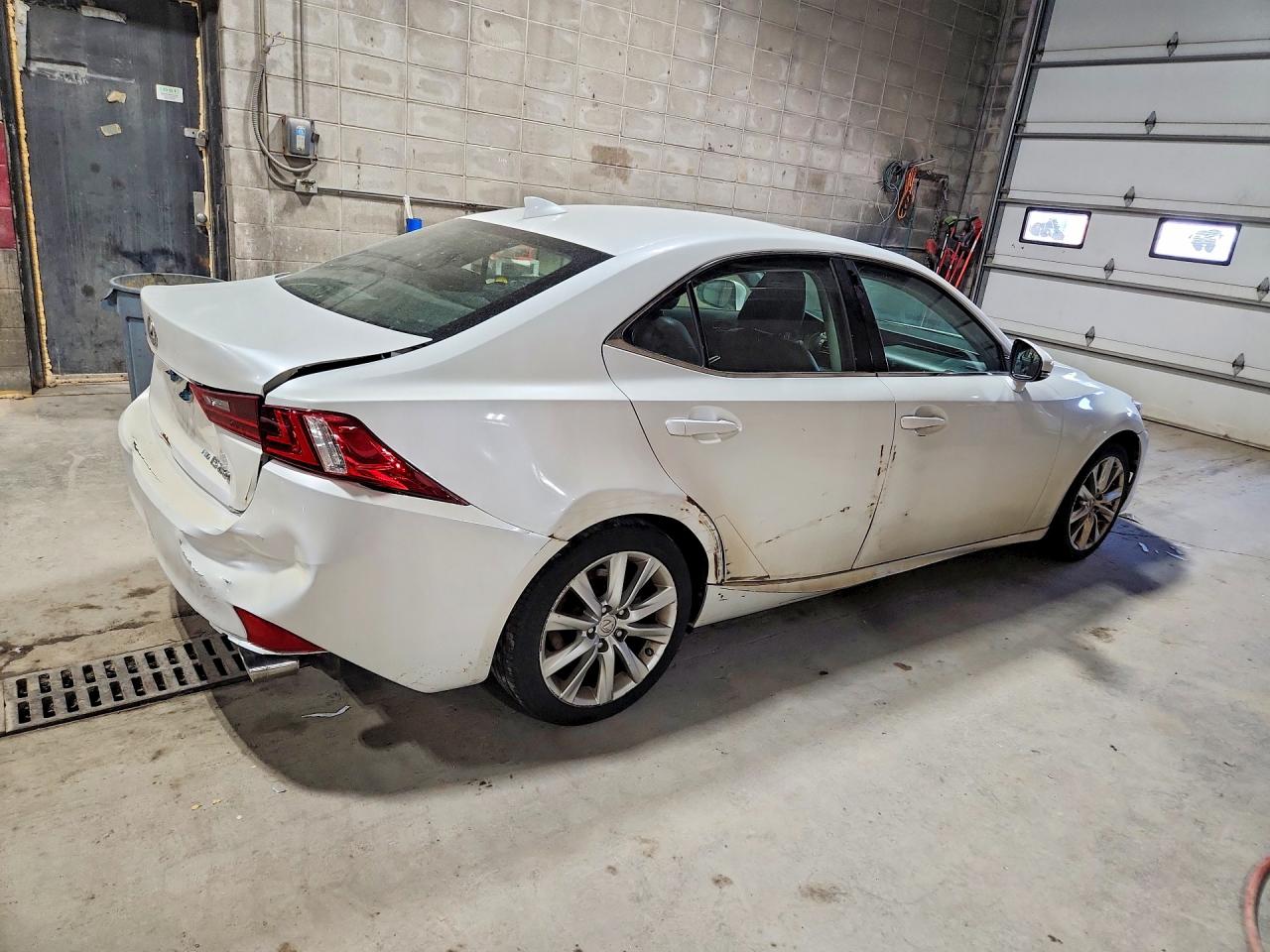 2015 Lexus Is 250 White vin: JTHCF1D27F5020950