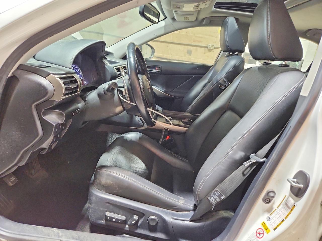 2015 Lexus Is 250 White vin: JTHCF1D27F5020950