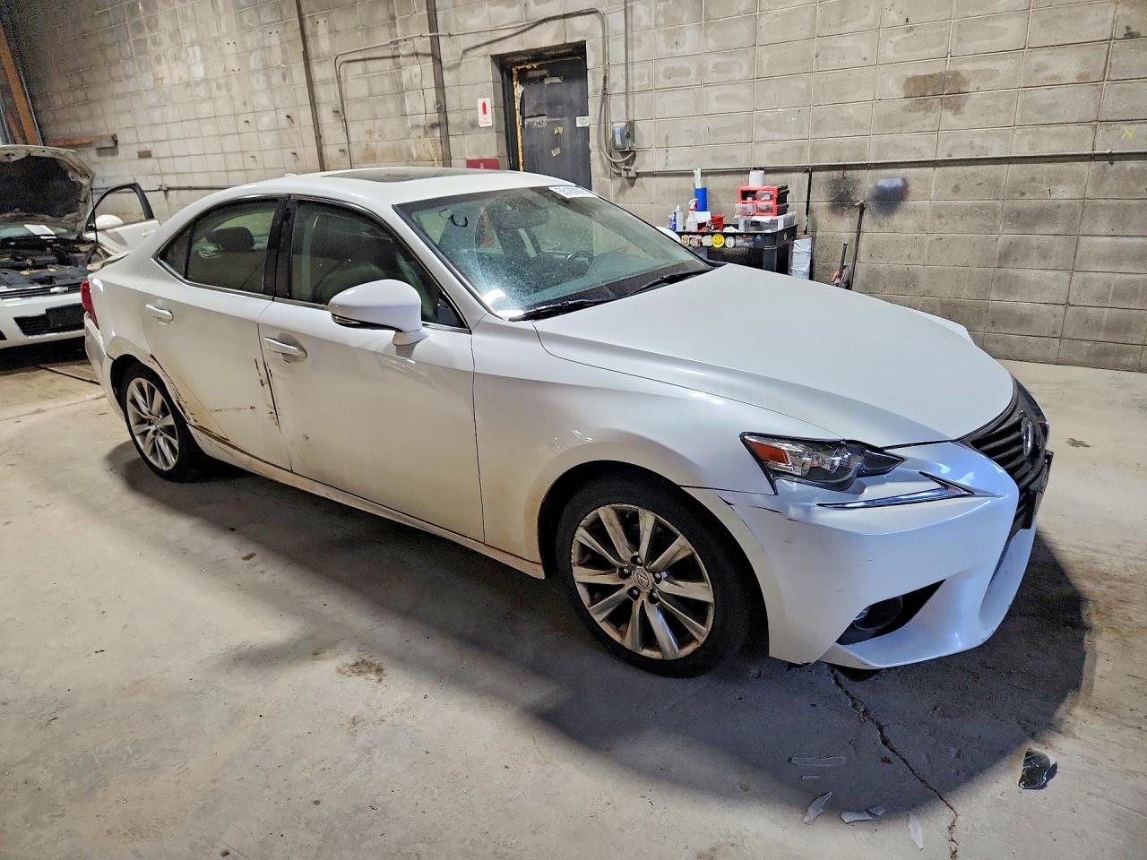 2015 Lexus Is 250 White vin: JTHCF1D27F5020950