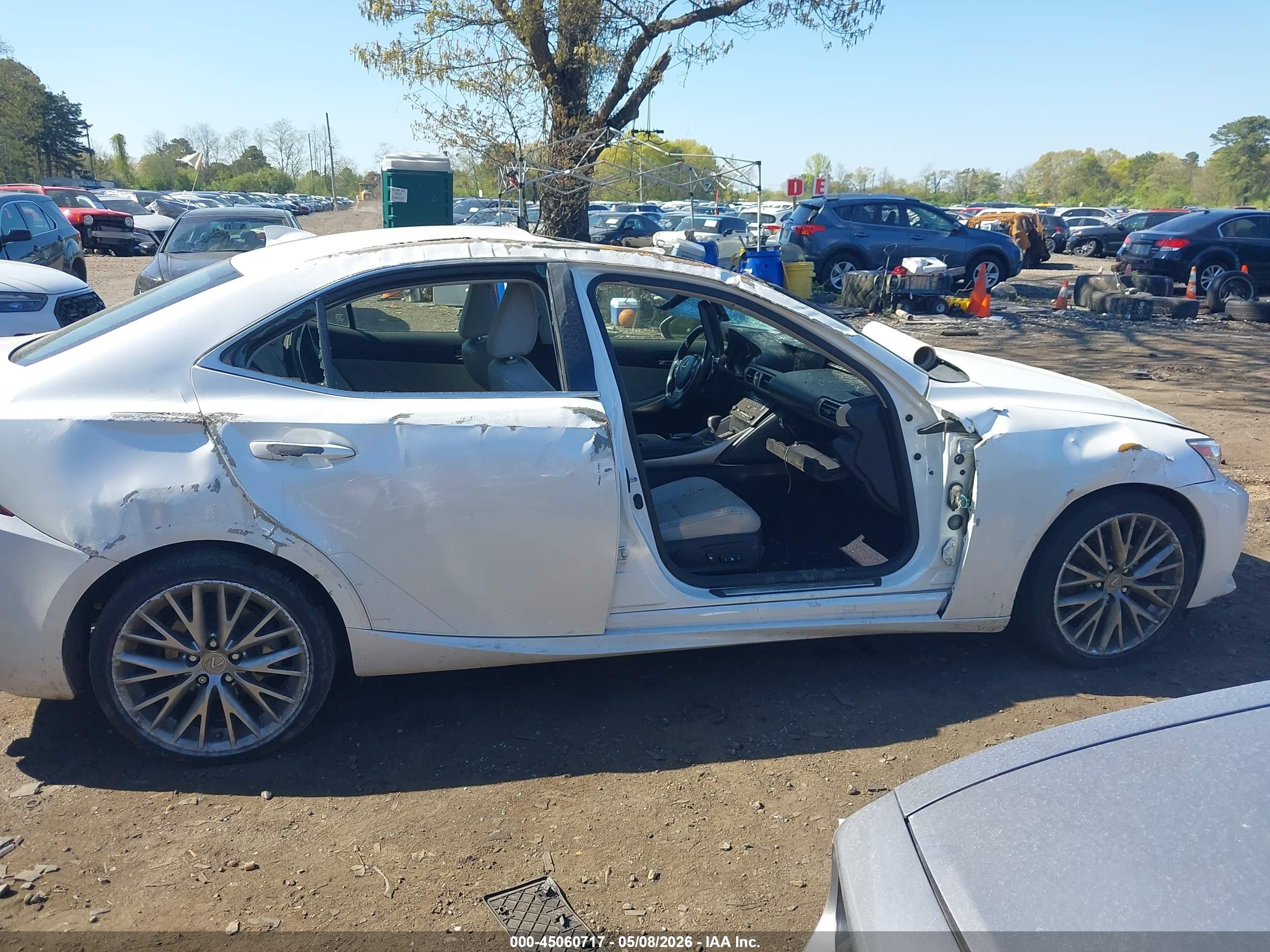 2014 Lexus Is 250   White vin: JTHCF1D28E5011639