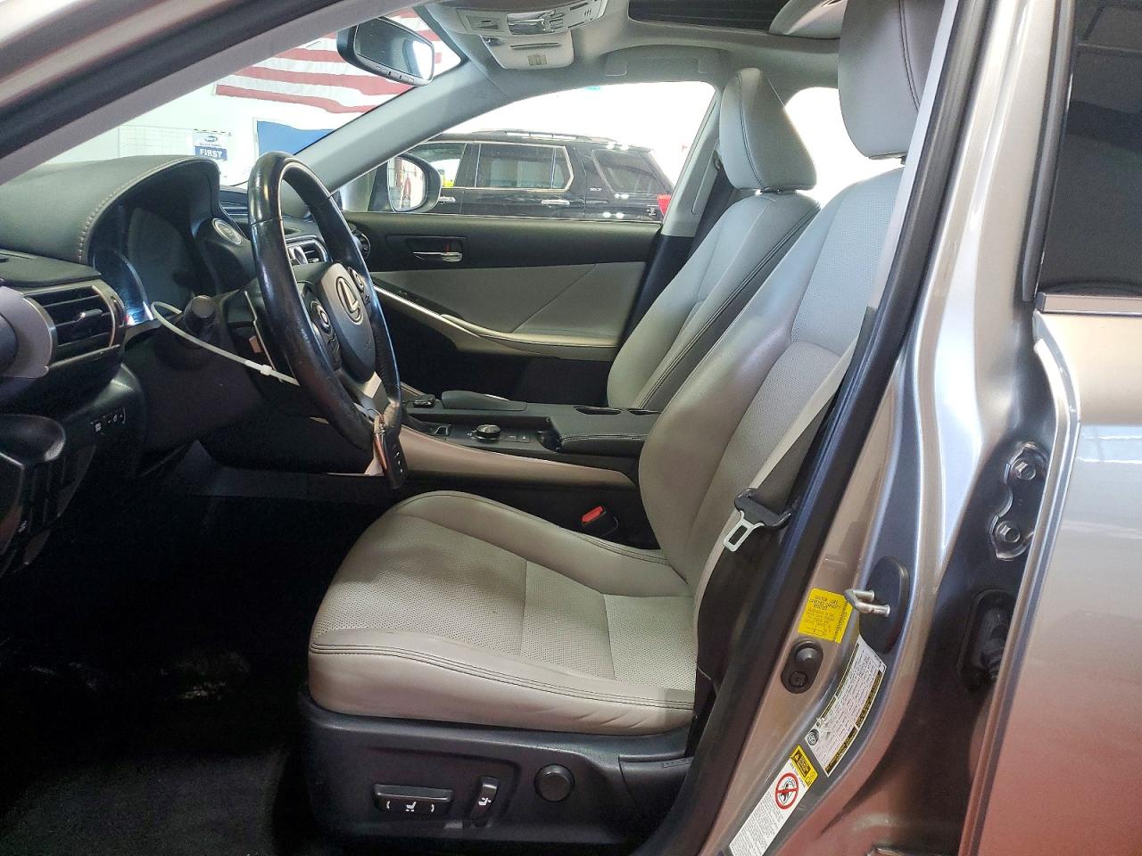 2015 Lexus Is 250 Tan vin: JTHCF1D28F5018320