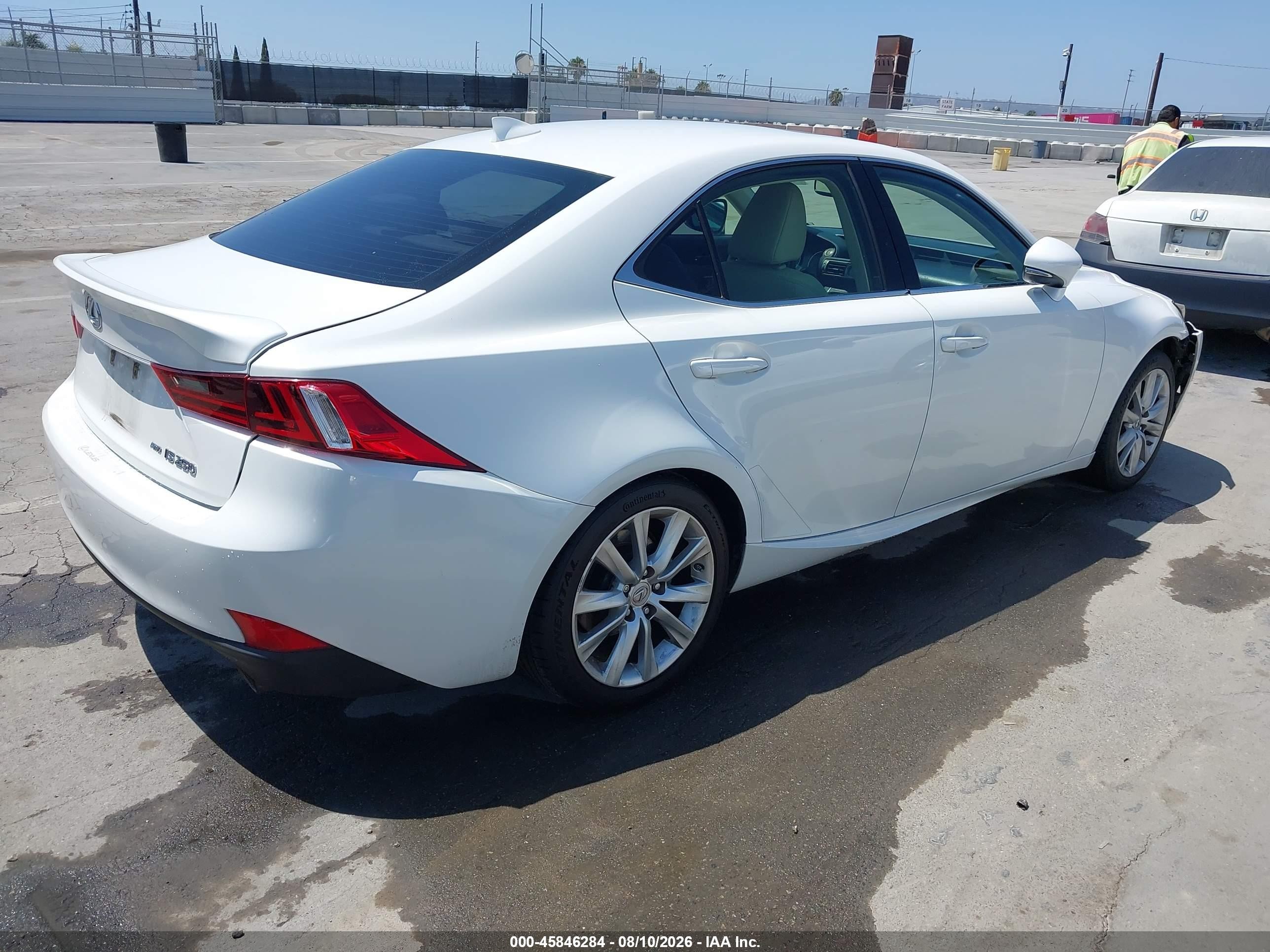 2015 Lexus Is 250   White vin: JTHCF1D28F5019385
