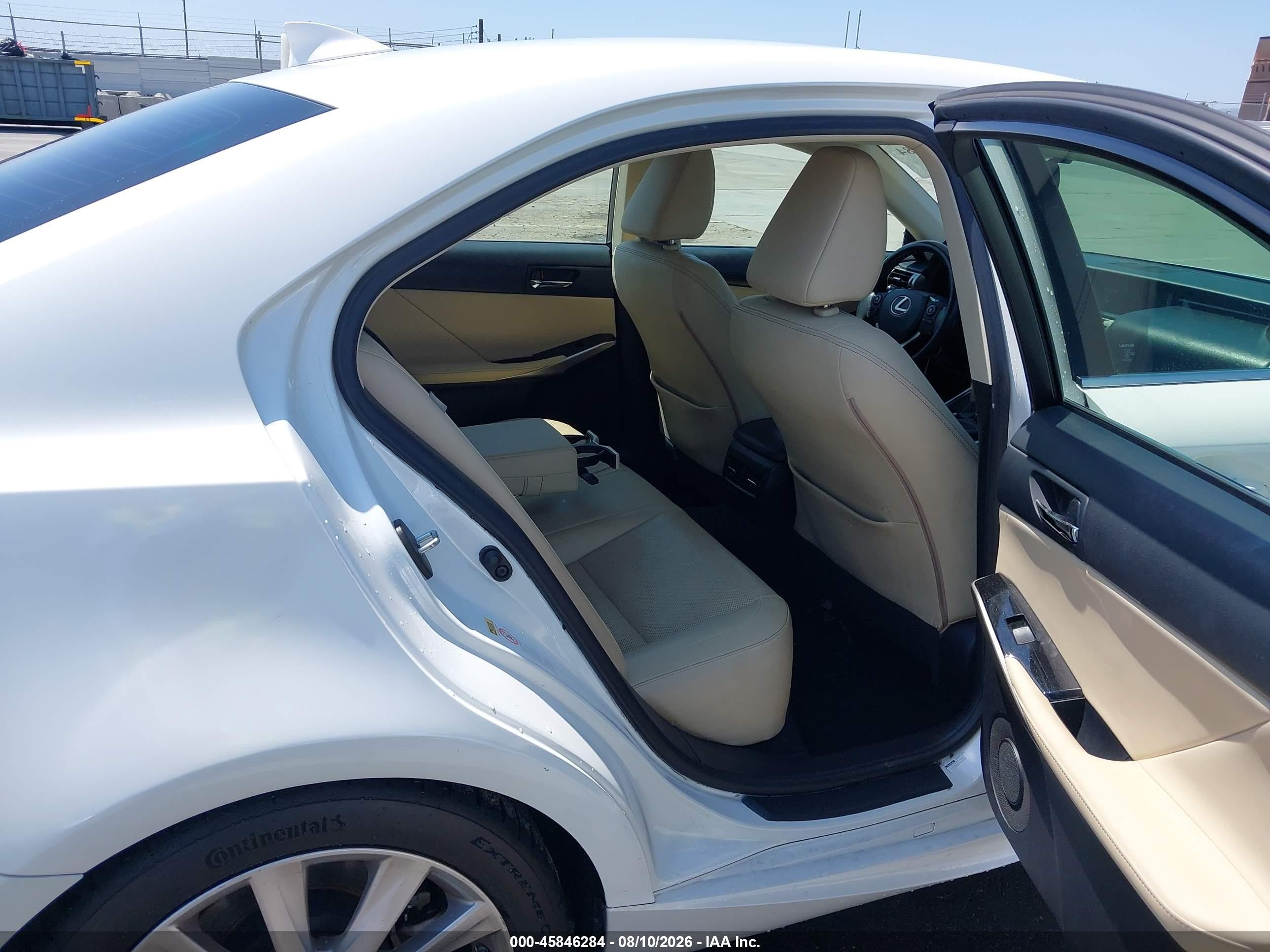 2015 Lexus Is 250   White vin: JTHCF1D28F5019385