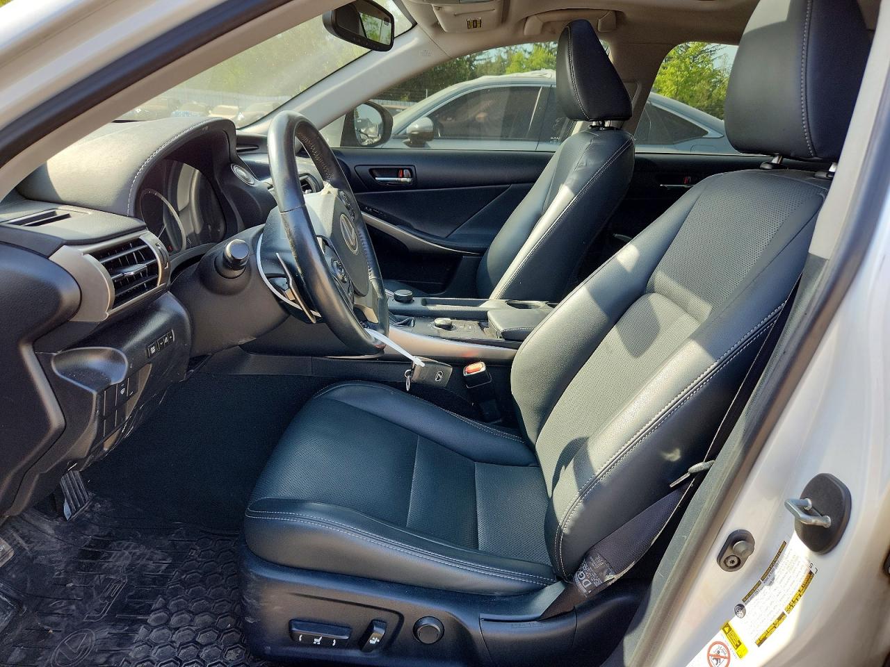 2015 Lexus Is 250 White vin: JTHCF1D29F5017712