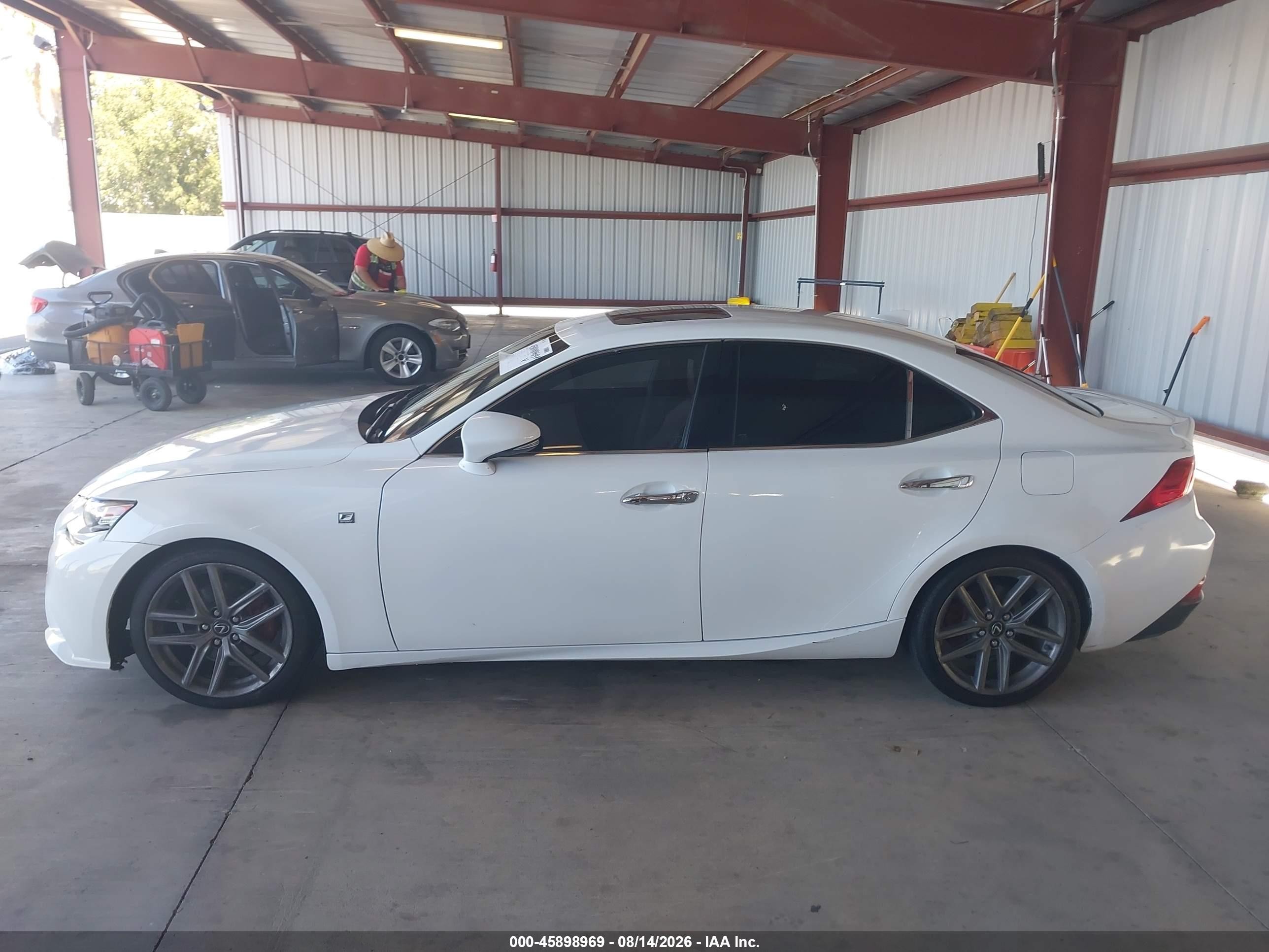 2015 Lexus Is 250   White vin: JTHCF1D29F5019136