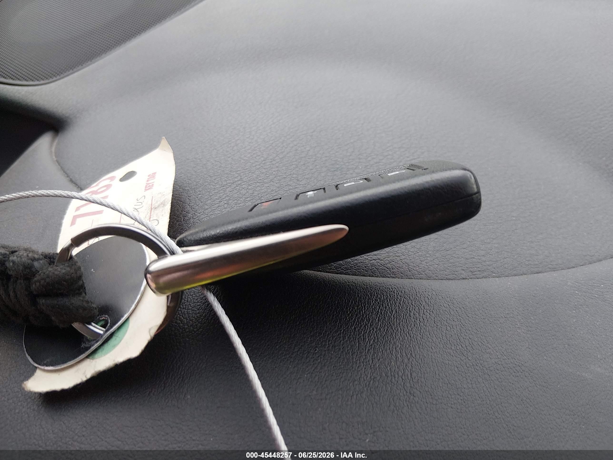 2014 Lexus Is 250   Серый vin: JTHCF1D2XE5001422