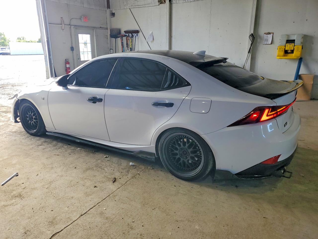 2015 Lexus Is 250 White vin: JTHCF1D2XF5028590