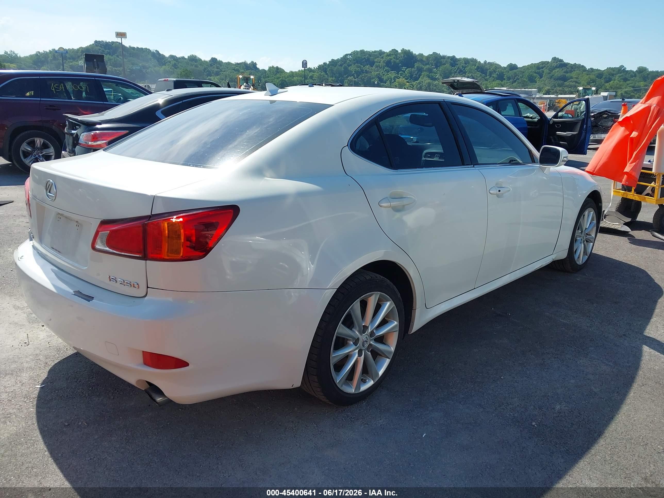 2010 Lexus Is 250   Белый vin: JTHCF5C20A2032697