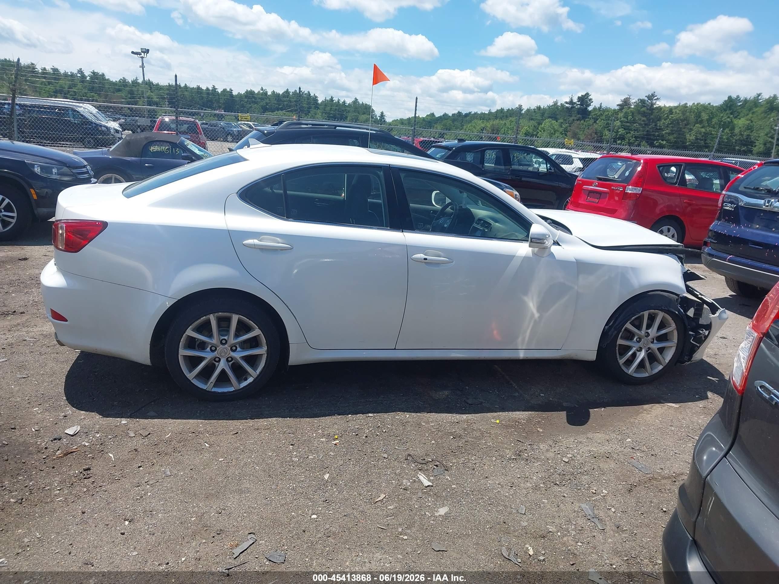 2011 Lexus Is 250   White vin: JTHCF5C20B5052531
