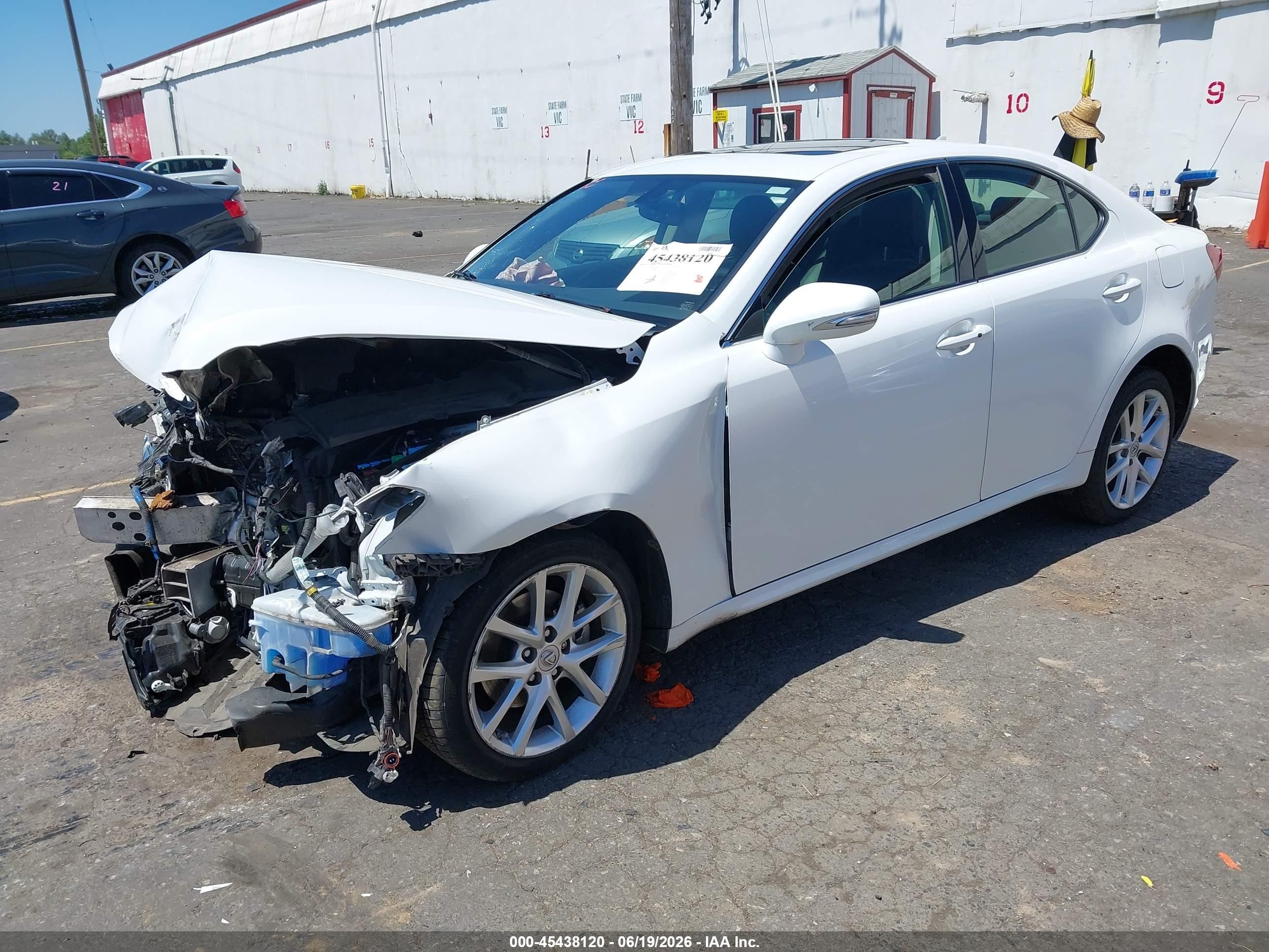 2013 Lexus Is 250   White vin: JTHCF5C20D5063886