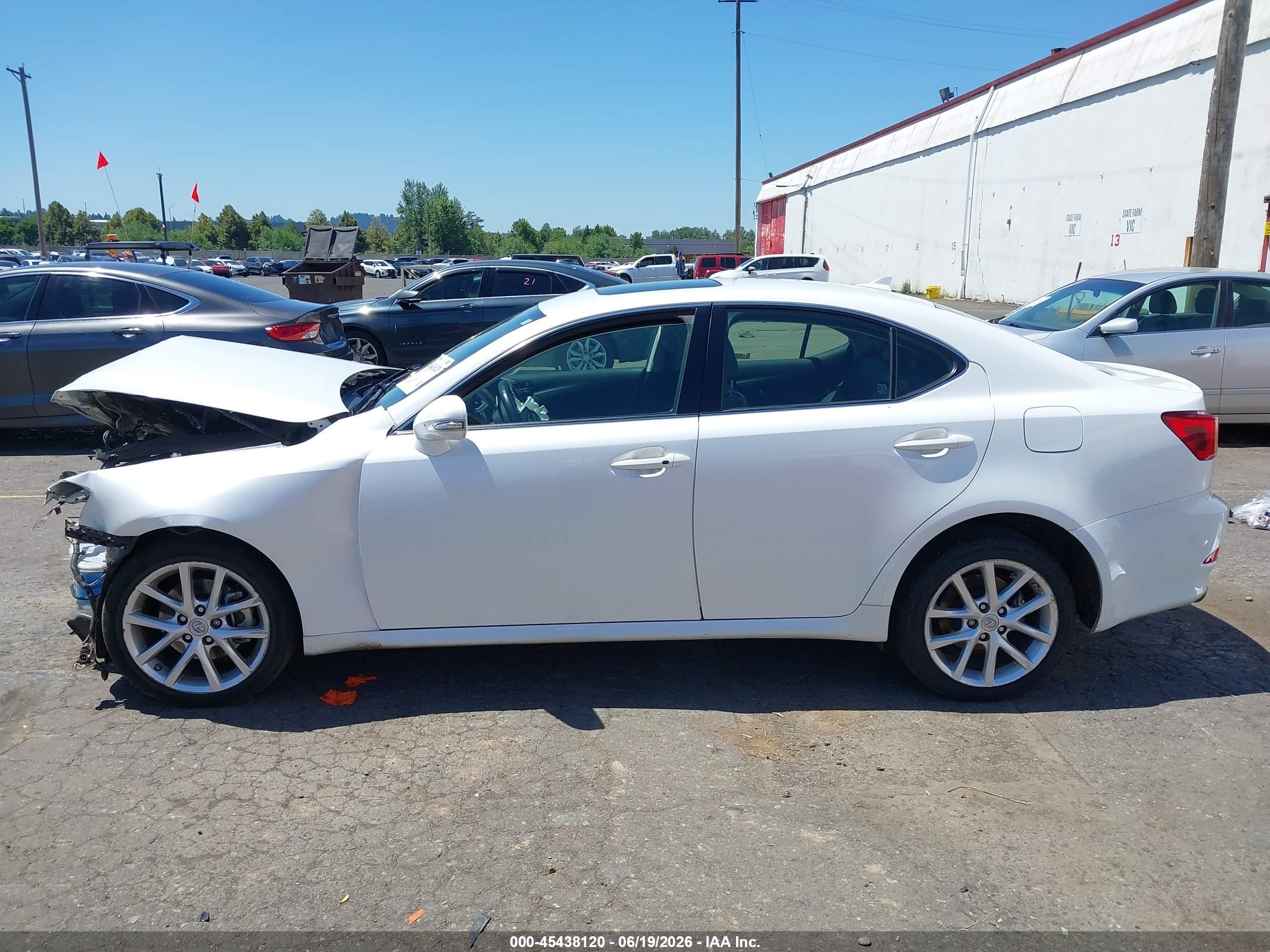 2013 Lexus Is 250   White vin: JTHCF5C20D5063886