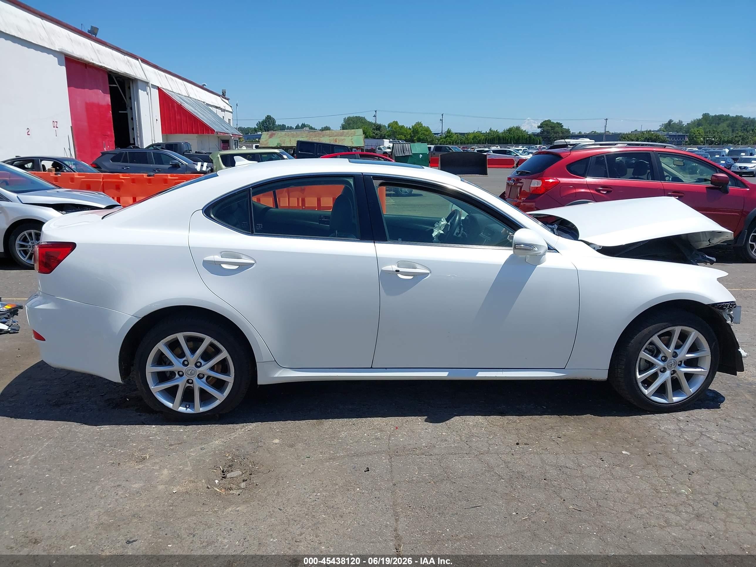 2013 Lexus Is 250   White vin: JTHCF5C20D5063886