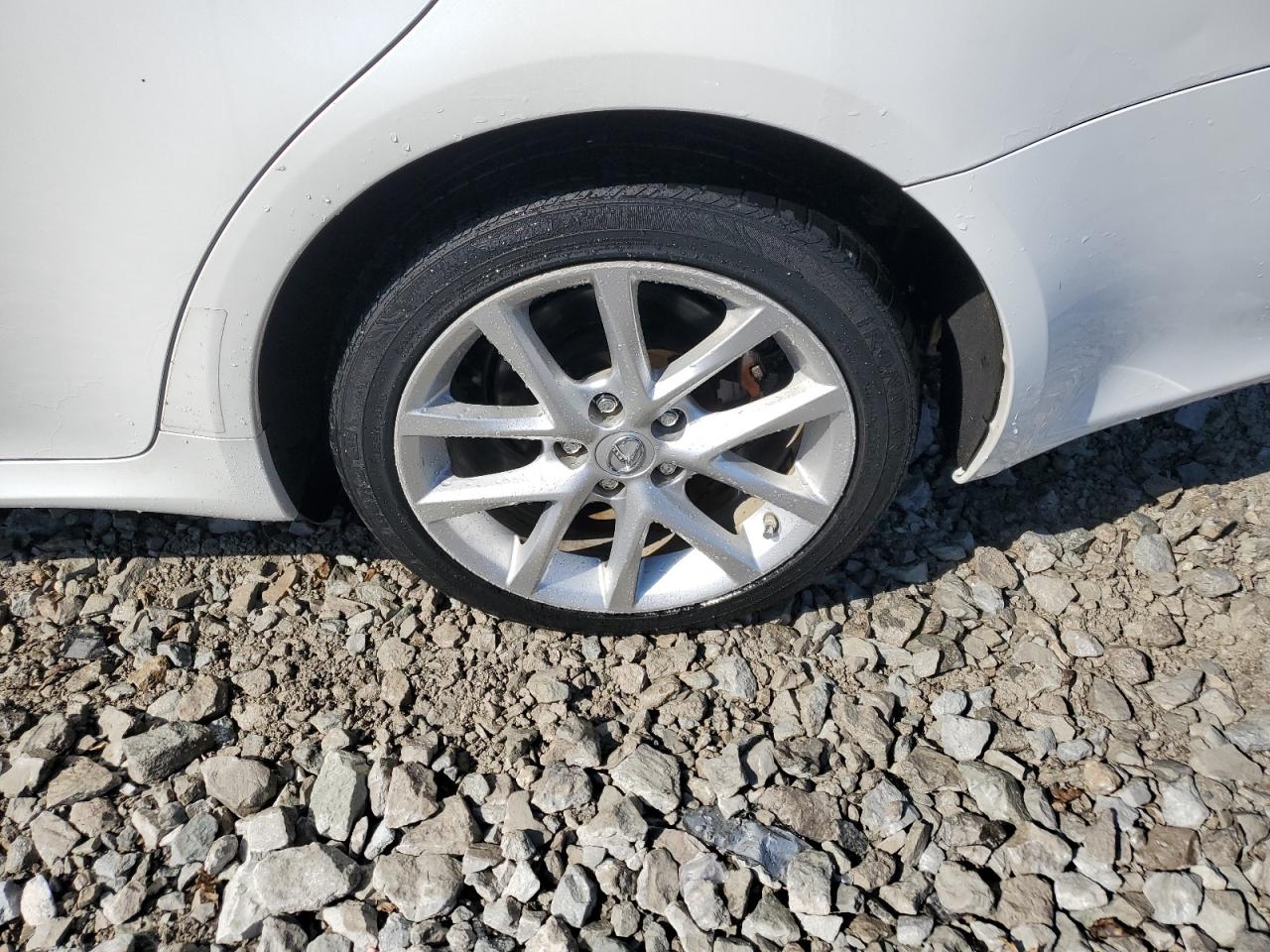 2012 Lexus Is 250 Base White vin: JTHCF5C21C5059490 Damage: Left Rear Wheel, Curb Rash, > 12 Inches