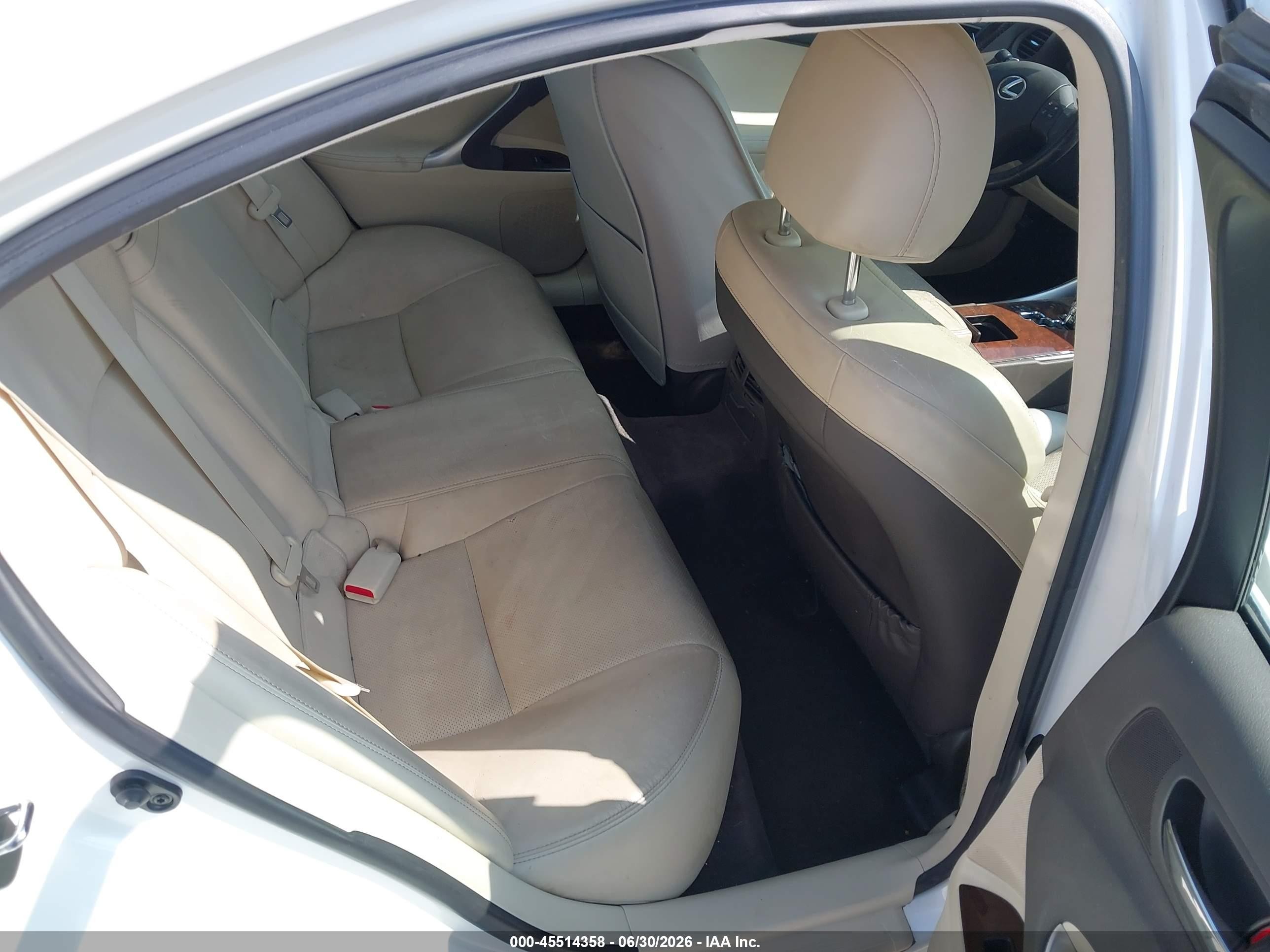 2010 Lexus Is 250   White vin: JTHCF5C22A2032555