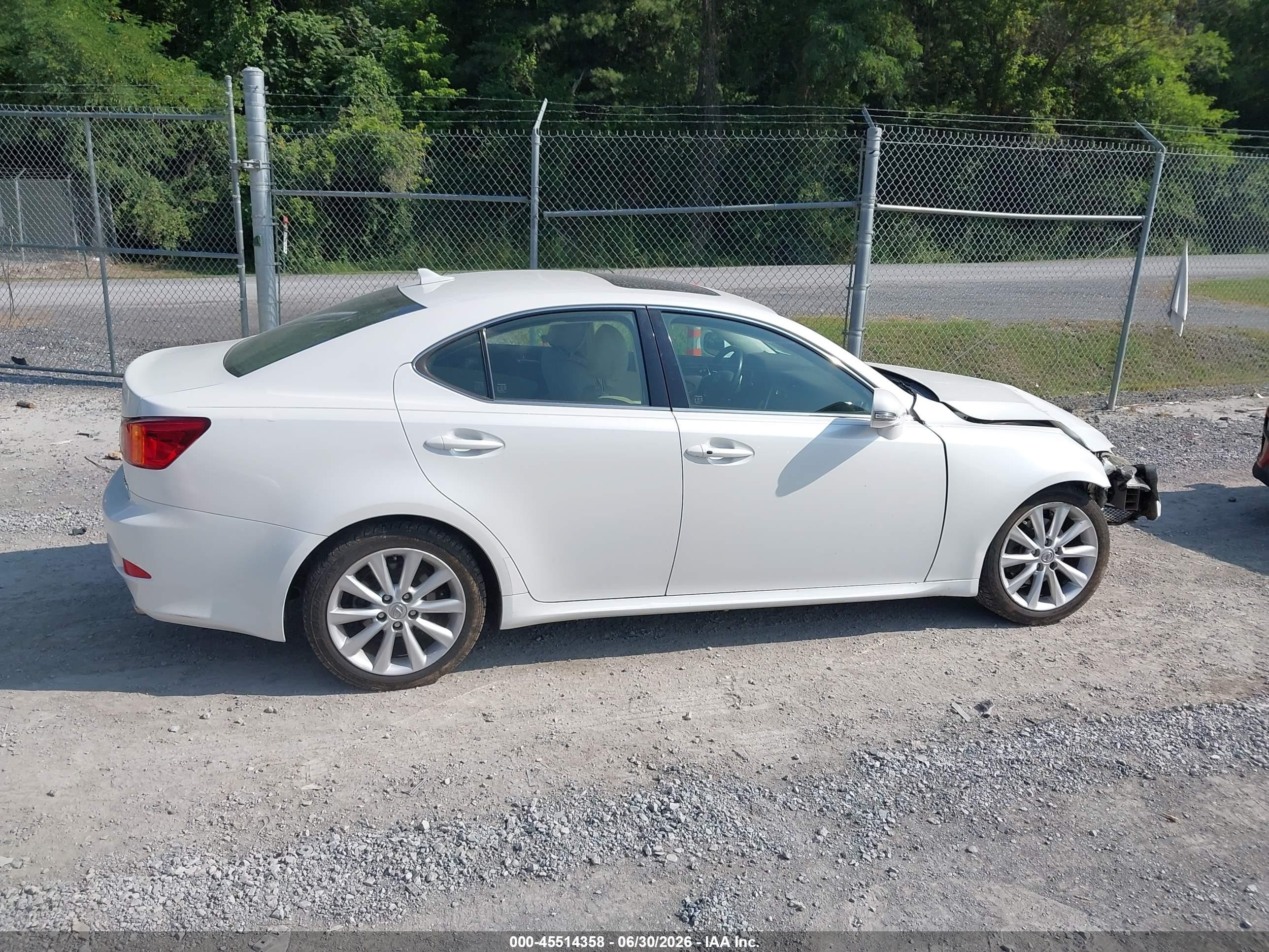 2010 Lexus Is 250   White vin: JTHCF5C22A2032555
