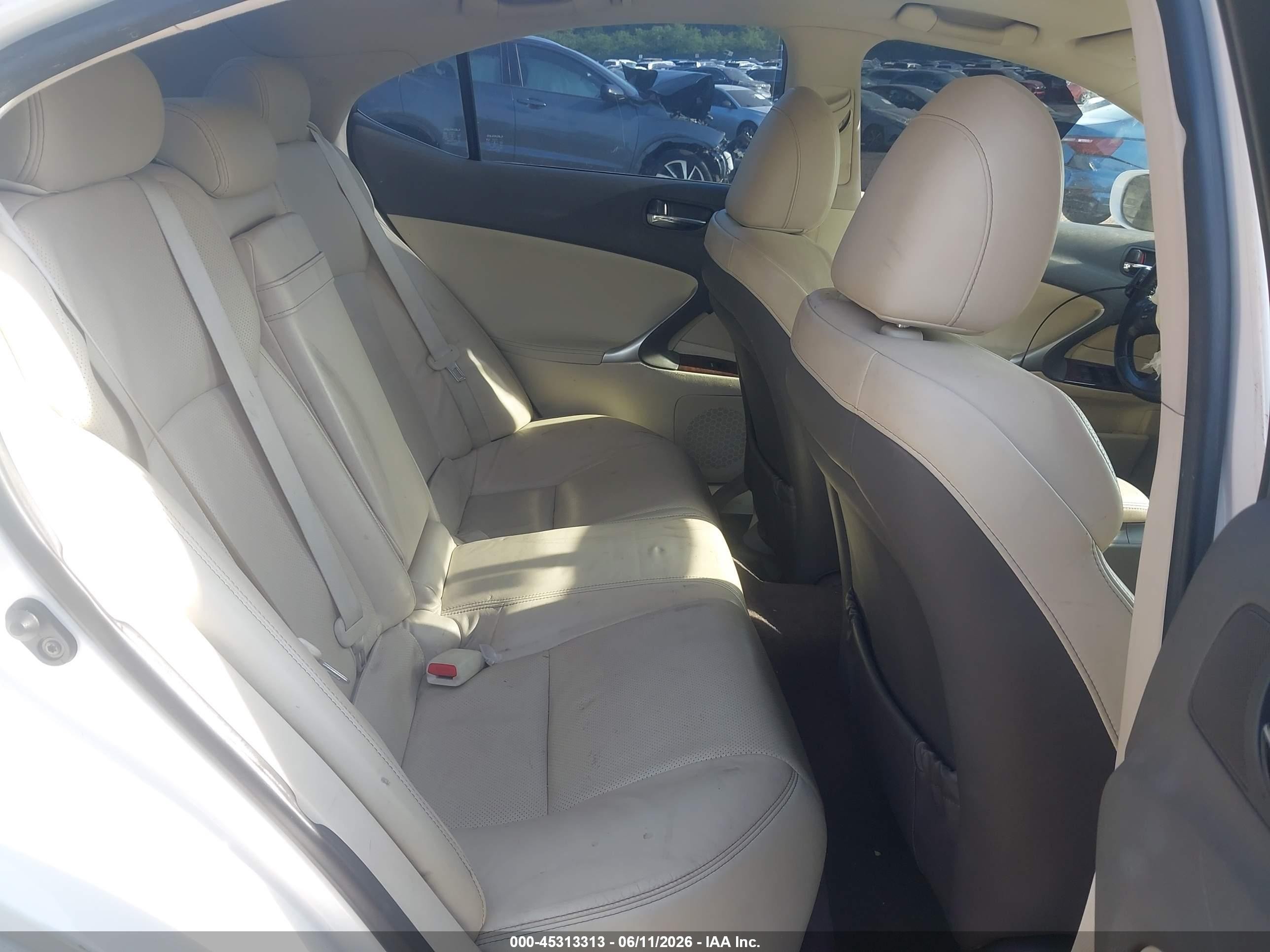 2010 Lexus Is 250   White vin: JTHCF5C22A5036779