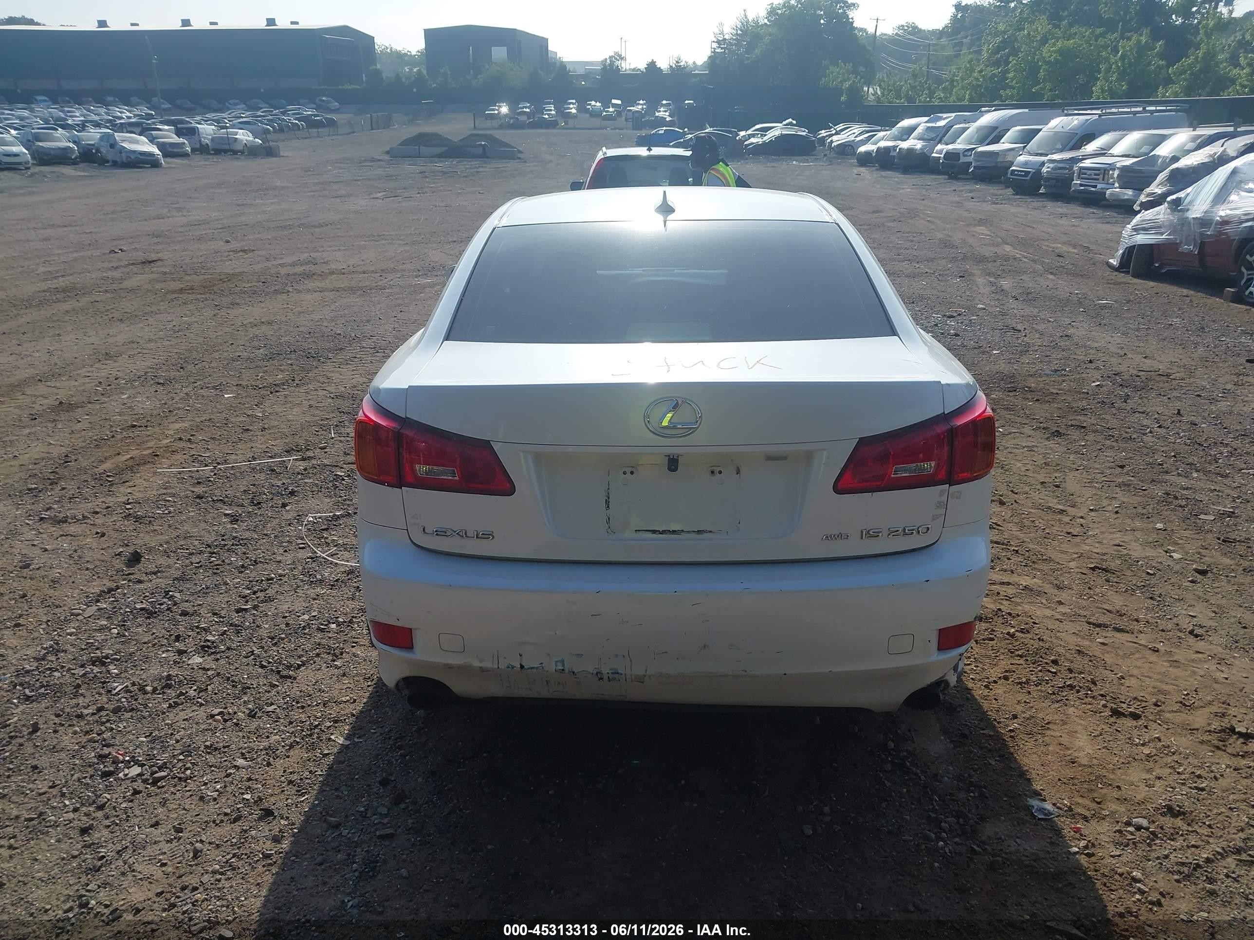 2010 Lexus Is 250   White vin: JTHCF5C22A5036779