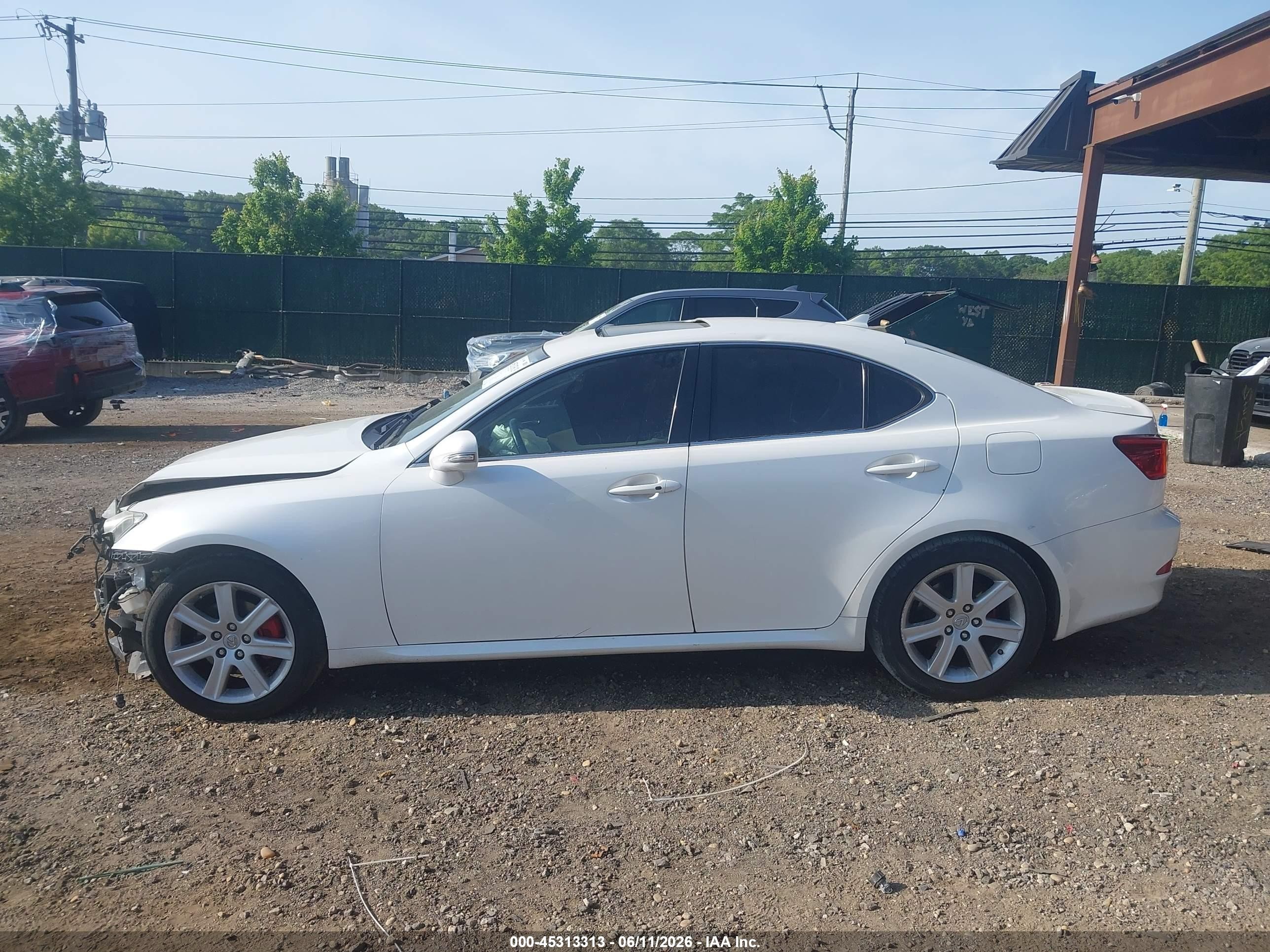 2010 Lexus Is 250   White vin: JTHCF5C22A5036779
