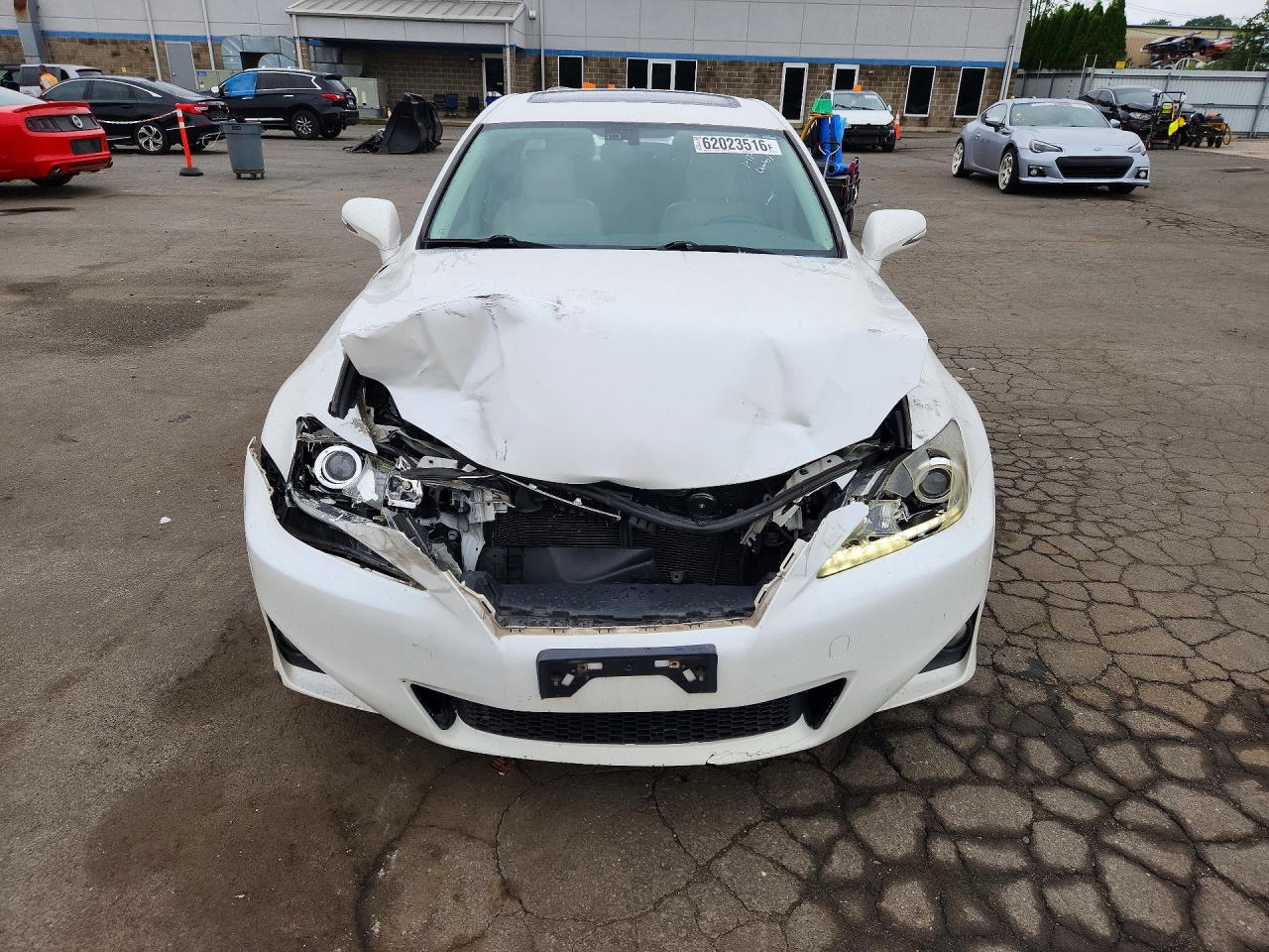 2011 Lexus Is 250 Белый vin: JTHCF5C22B5051817