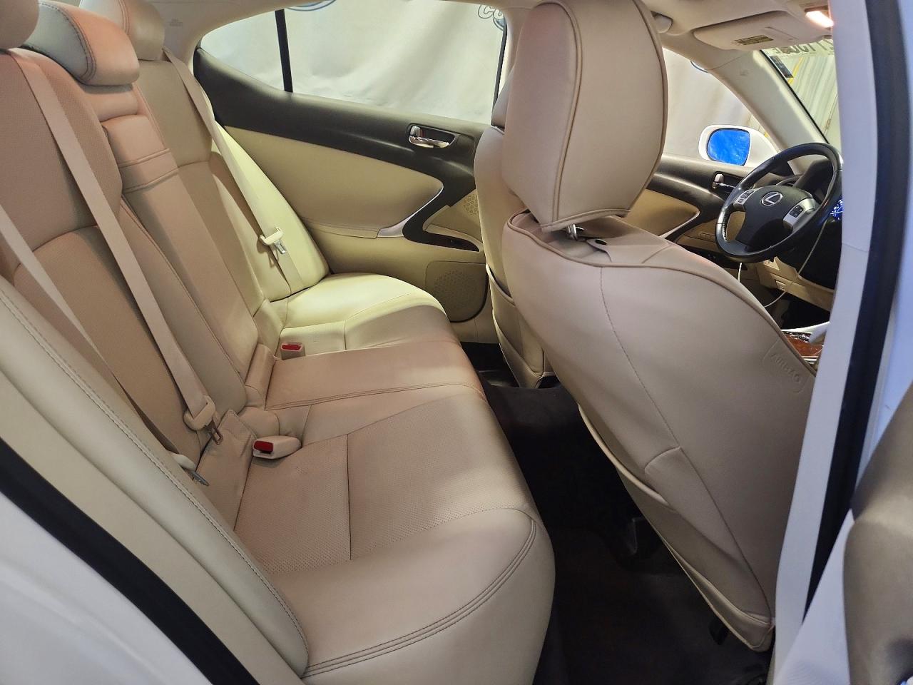 2011 Lexus Is 250 White vin: JTHCF5C23B5049705