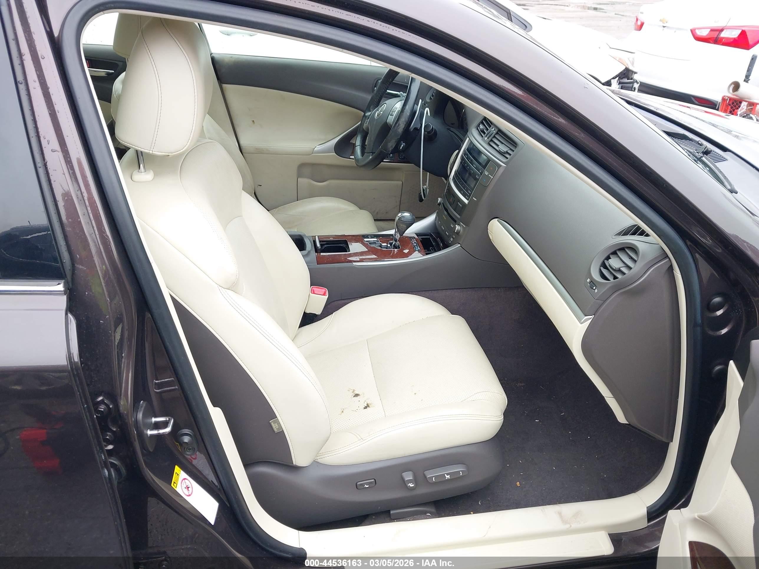 2012 Lexus Is 250   Черный vin: JTHCF5C23C5060639