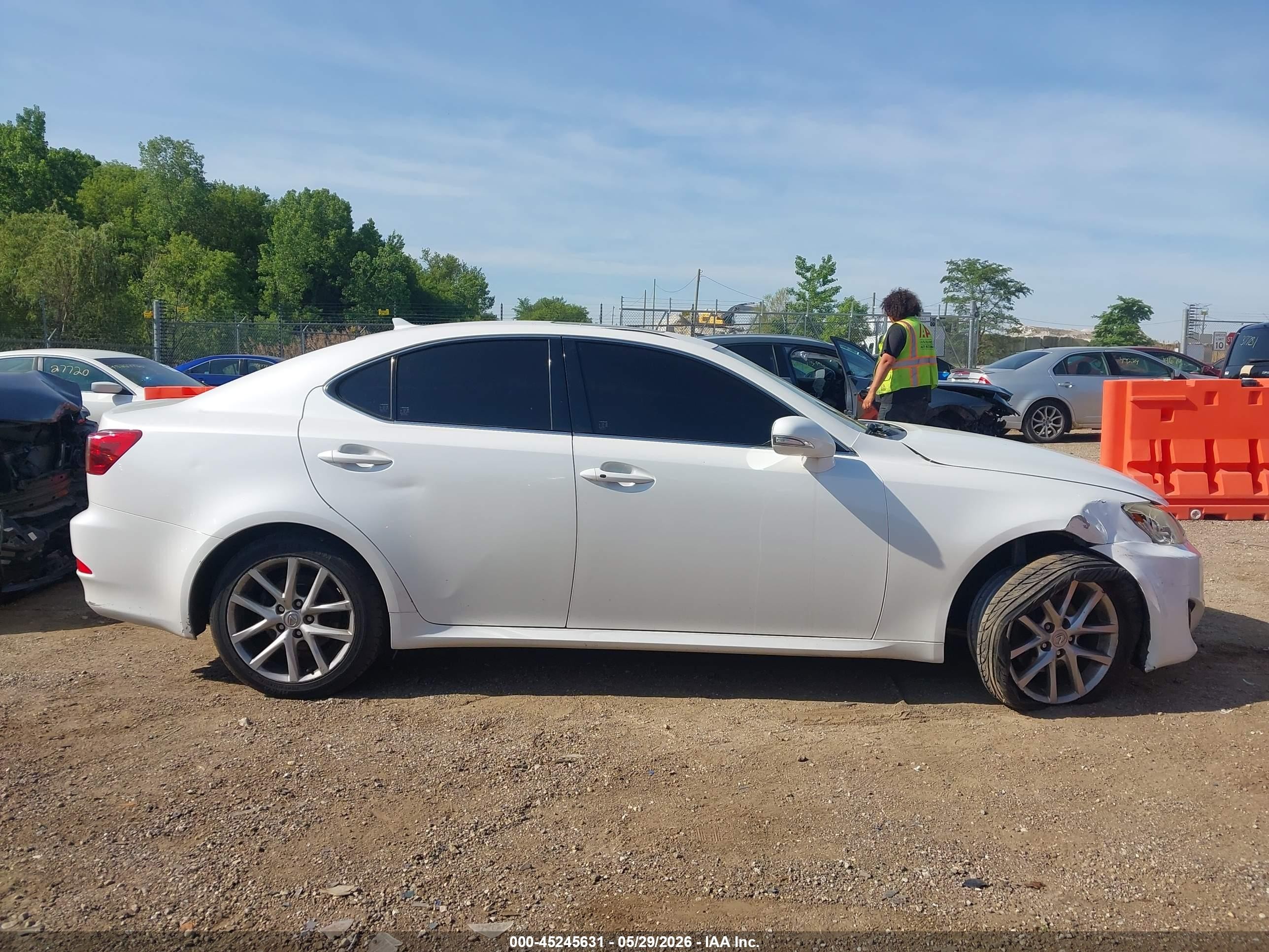 2012 Lexus Is 250   White vin: JTHCF5C24C5060357