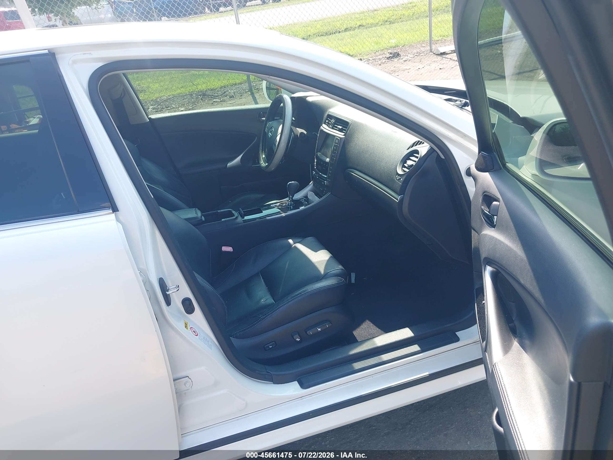 2011 Lexus Is 250   White vin: JTHCF5C26B5045812
