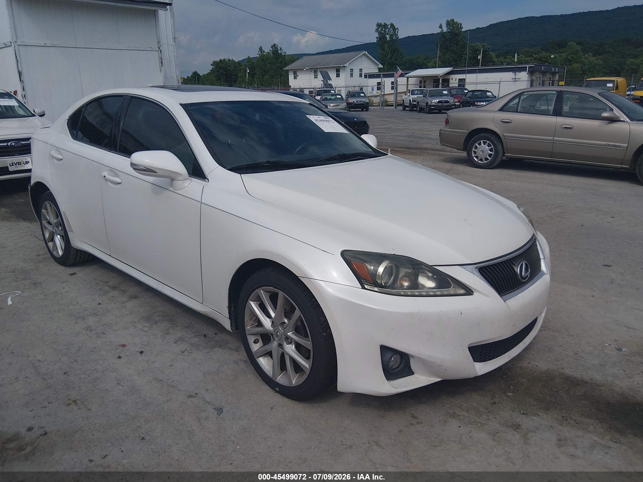 2011 Lexus Is 250   White vin: JTHCF5C27B5052218