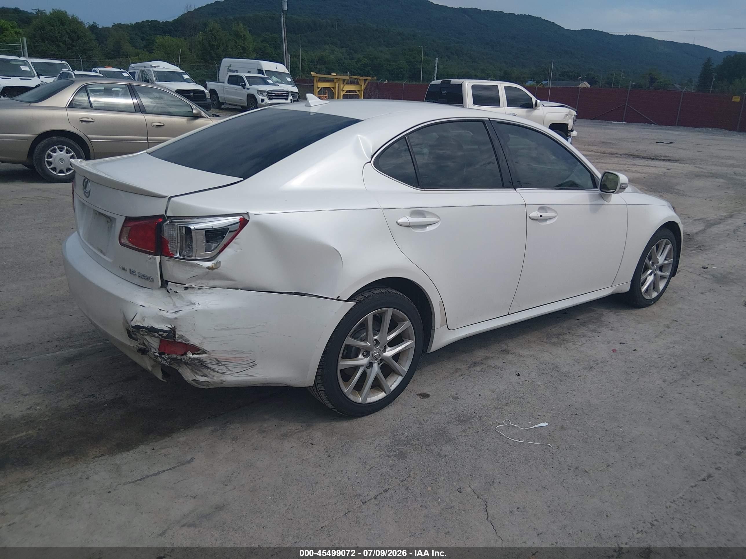 2011 Lexus Is 250   White vin: JTHCF5C27B5052218