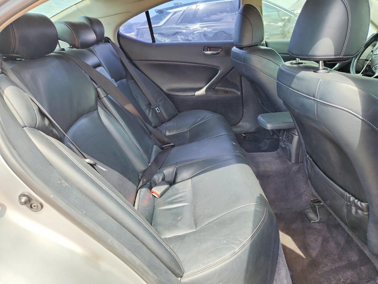 2012 Lexus Is 250 Base Серебряный vin: JTHCF5C27C5059428