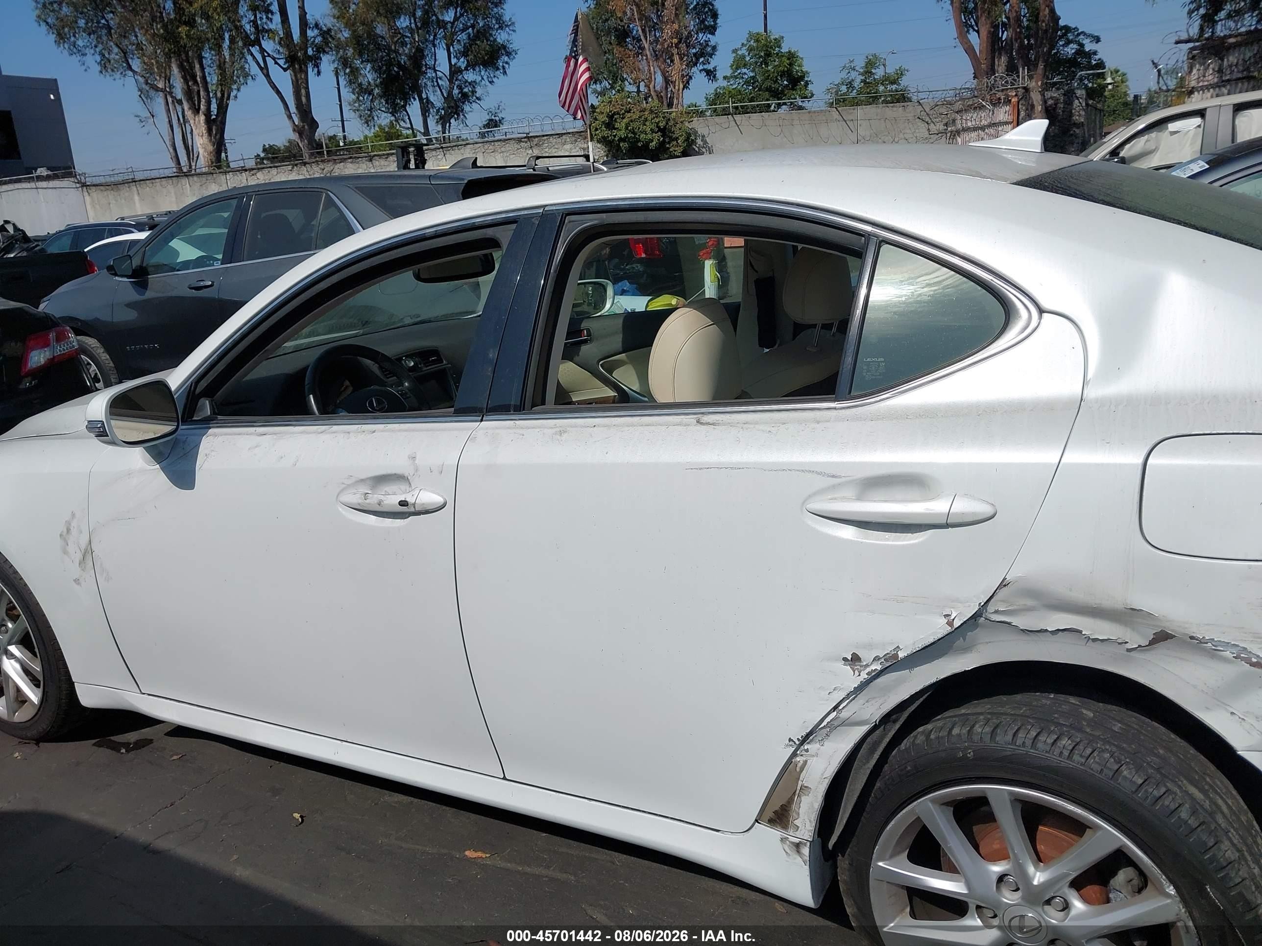 2011 Lexus Is 250 White vin: JTHCF5C28B5047061