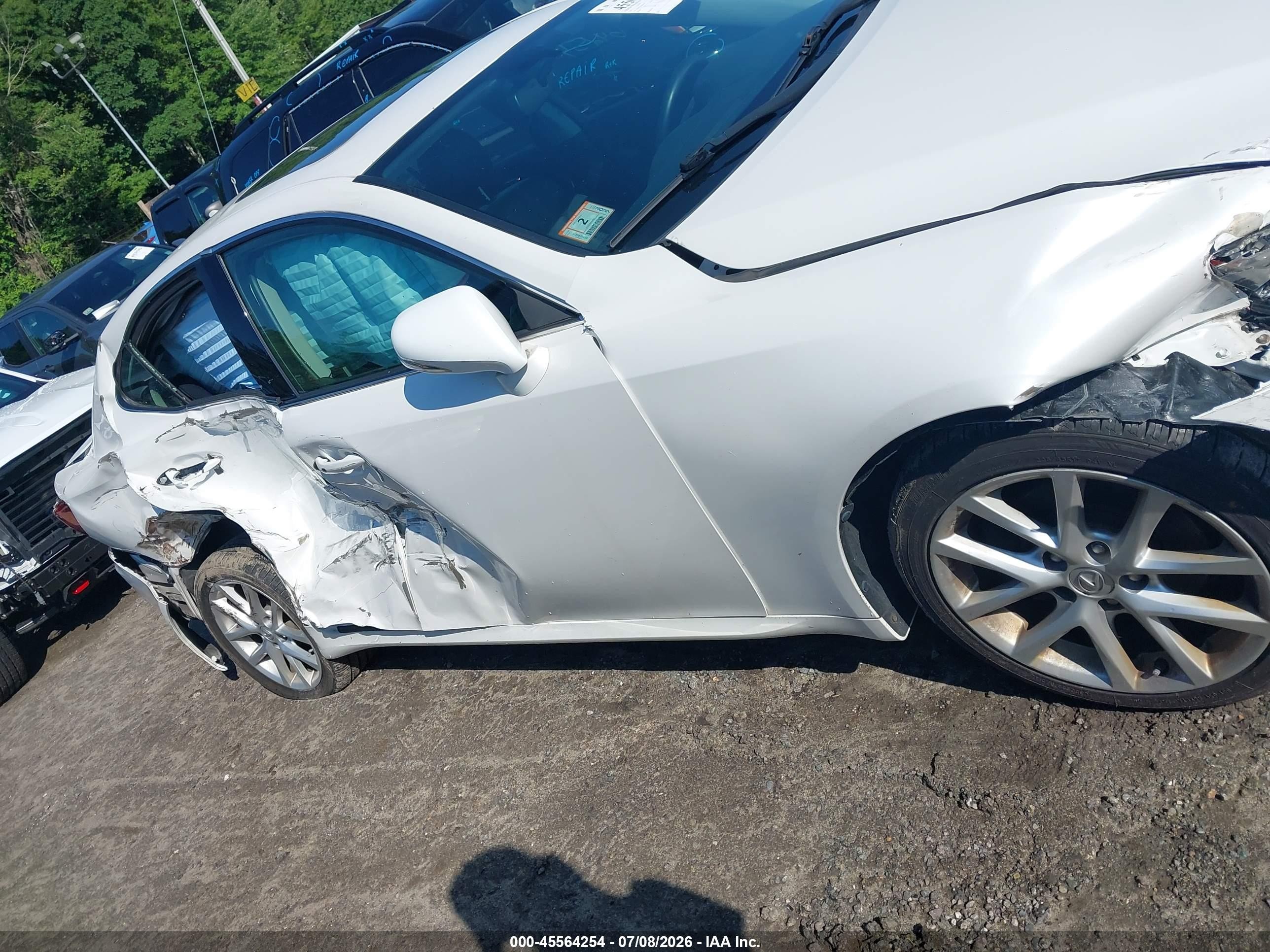 2011 Lexus Is 250   White vin: JTHCF5C28B5049442
