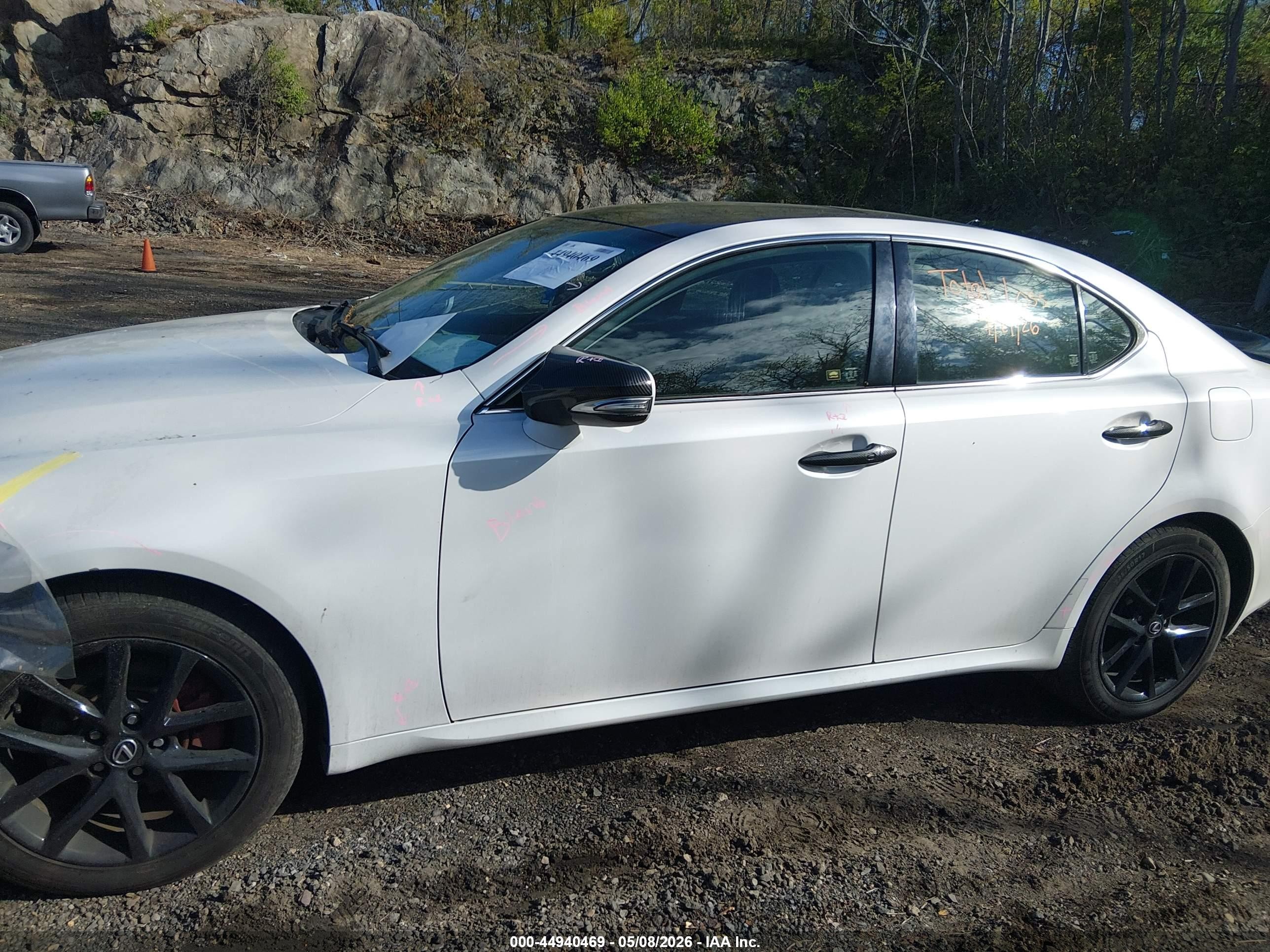 2011 Lexus Is 250   White vin: JTHCF5C28B5050462