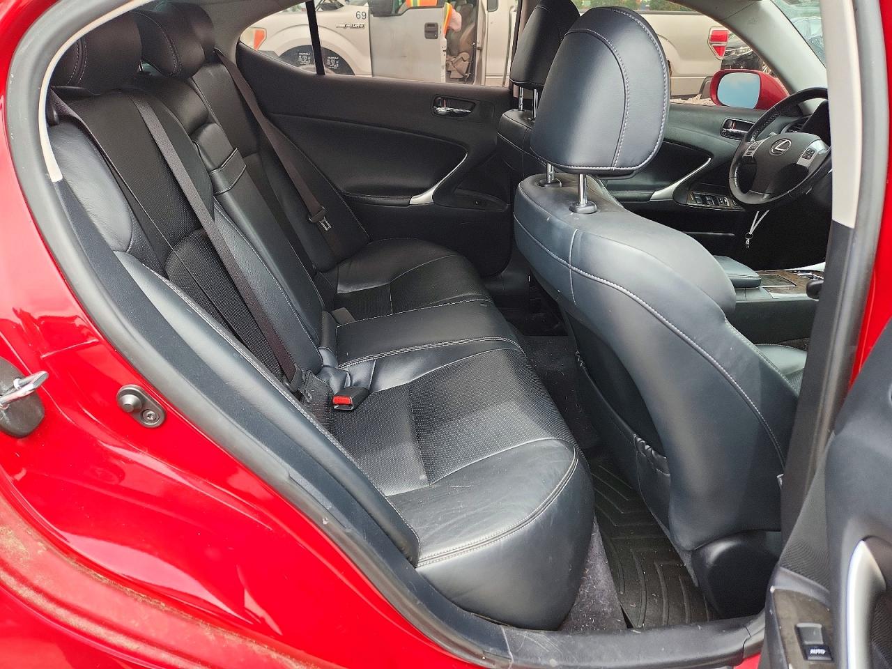 2012 Lexus Is 250 Red vin: JTHCF5C28C5056361